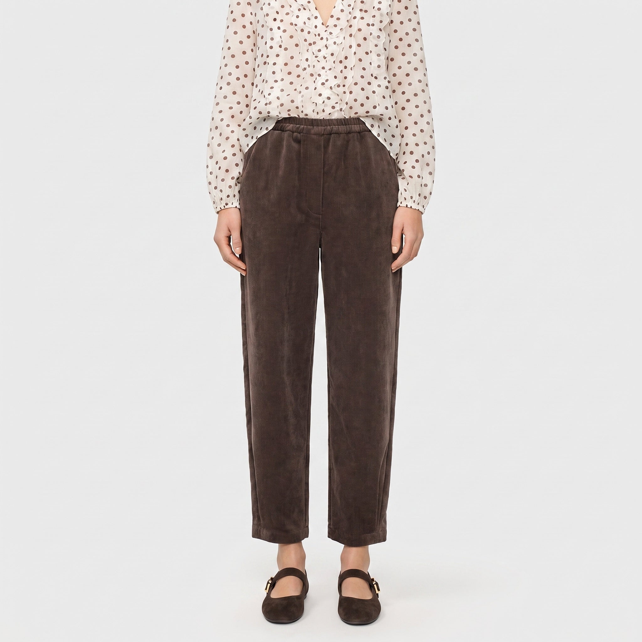 Corduroy trousers with cuff. | EVA 2.3 | truffle brown | Front view of model