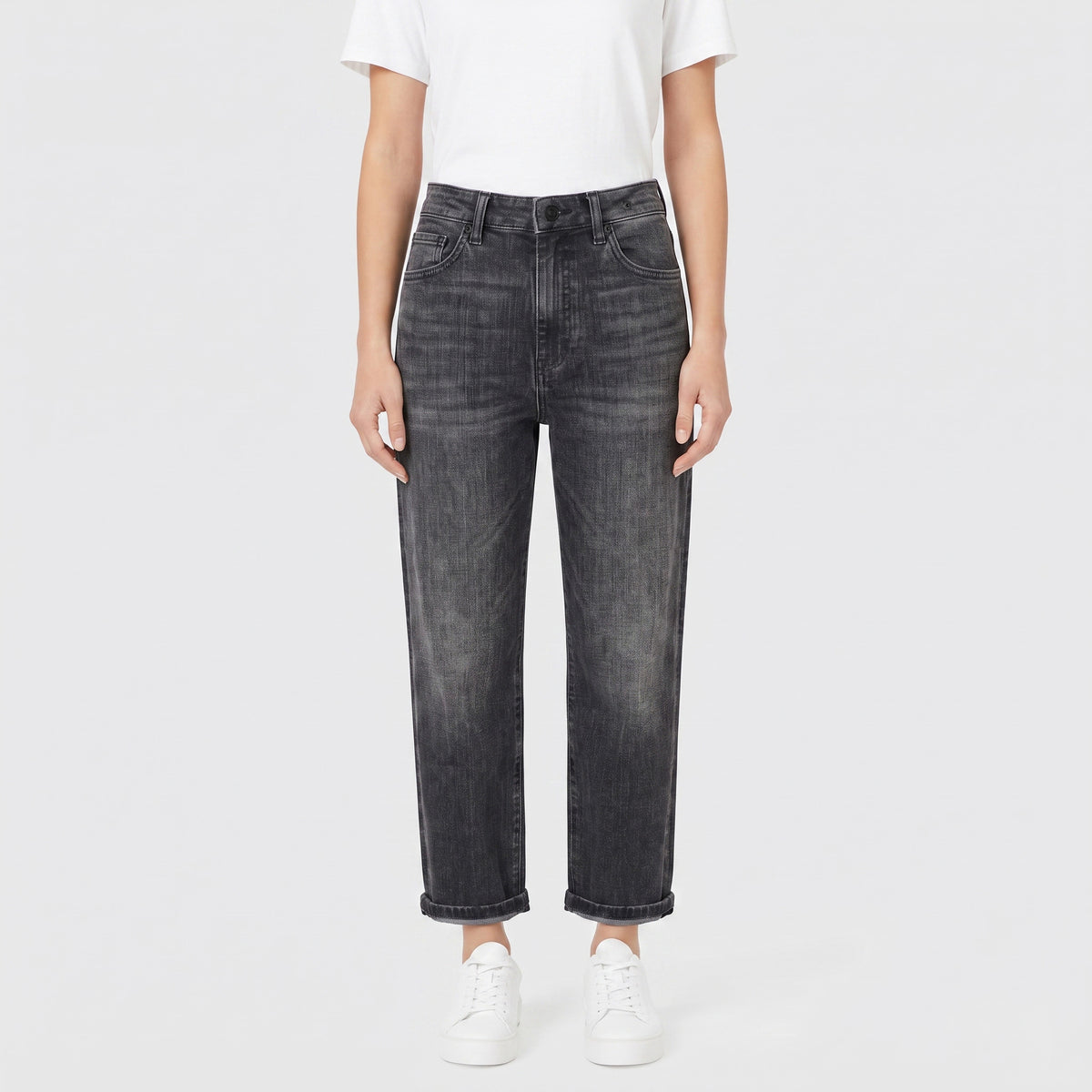Boyfriend jeans with turn-up. | BOYFRIEND | dark grey used wash | Front view of model