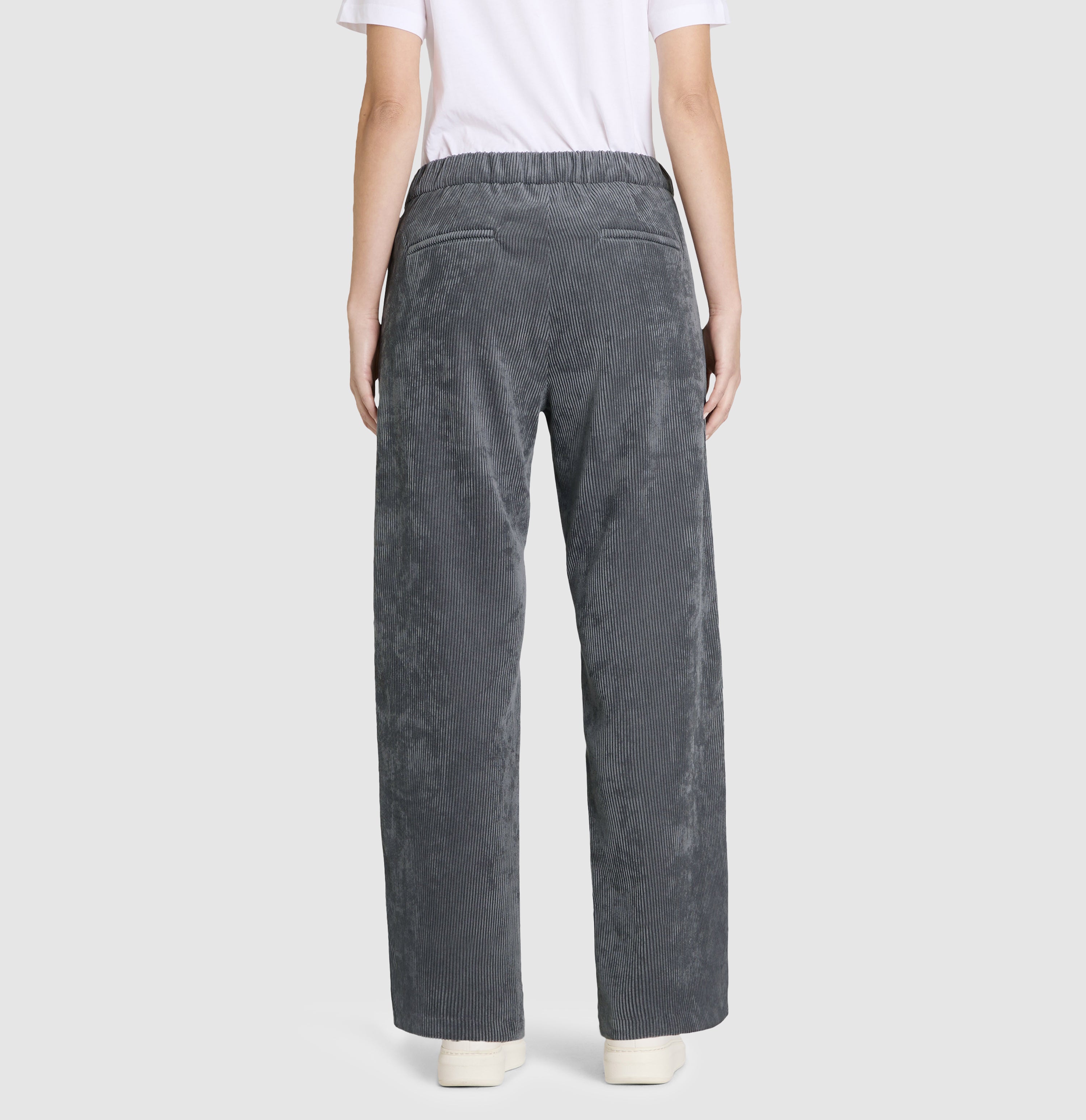 Wide fit made from light, flowing wide wale corduroy. | CHIARA | steel blue | Back view of model