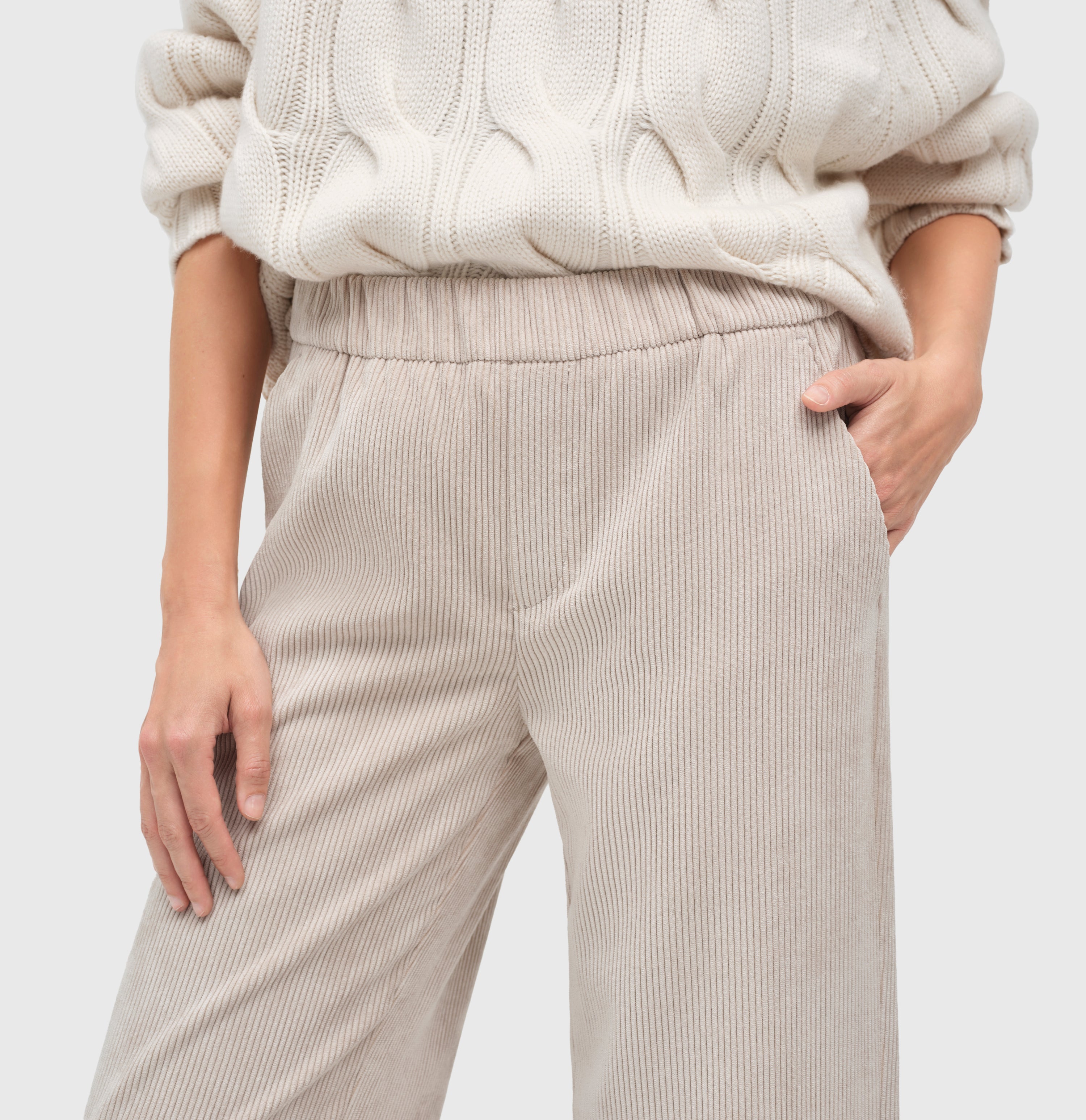 Wide fit made from light, flowing wide wale corduroy. | CHIARA | sand beige | Detailed view 2 of model