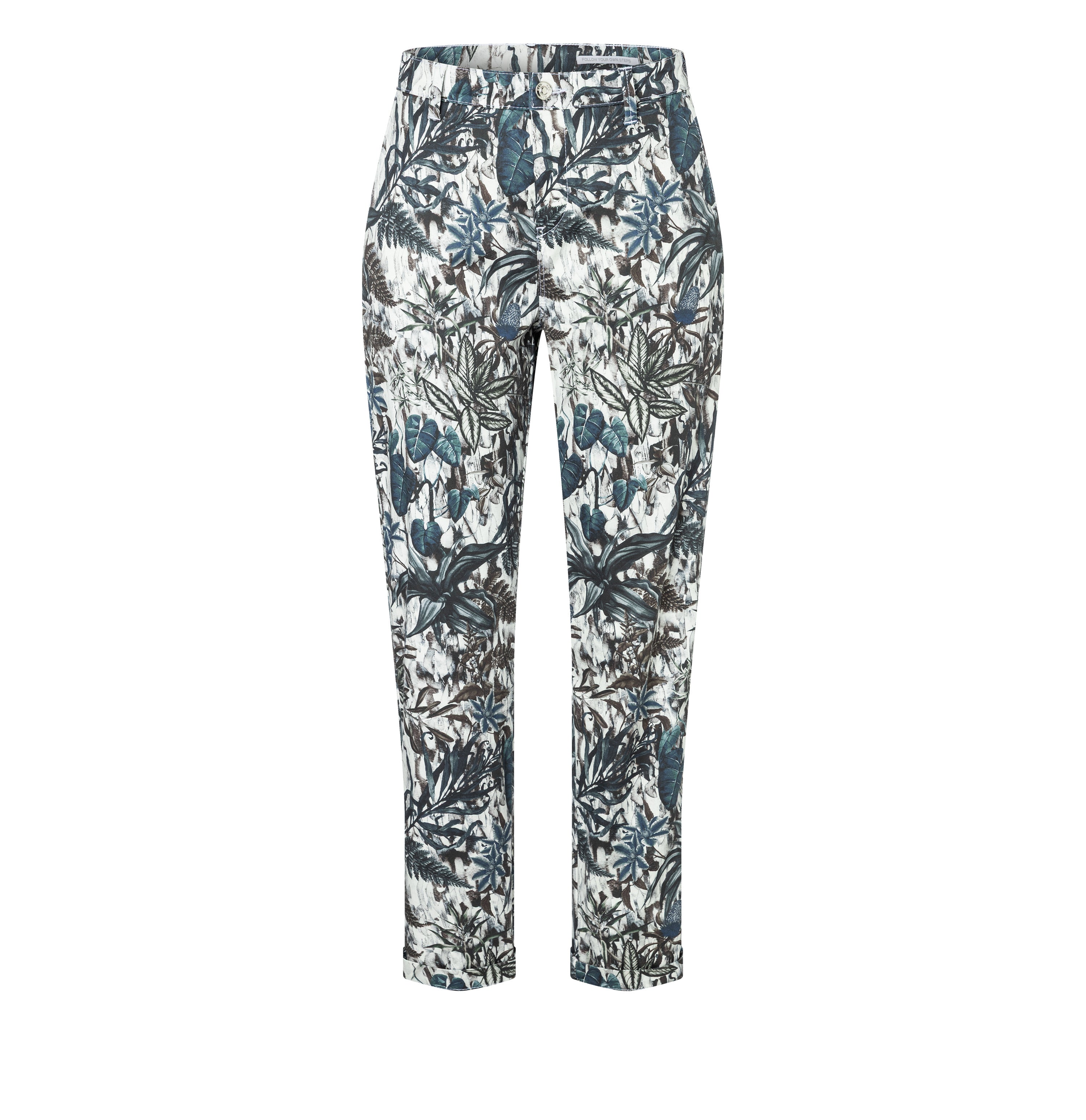 Turned-up chino with creases. | CHINO turn up | jungle print | Front view of bust