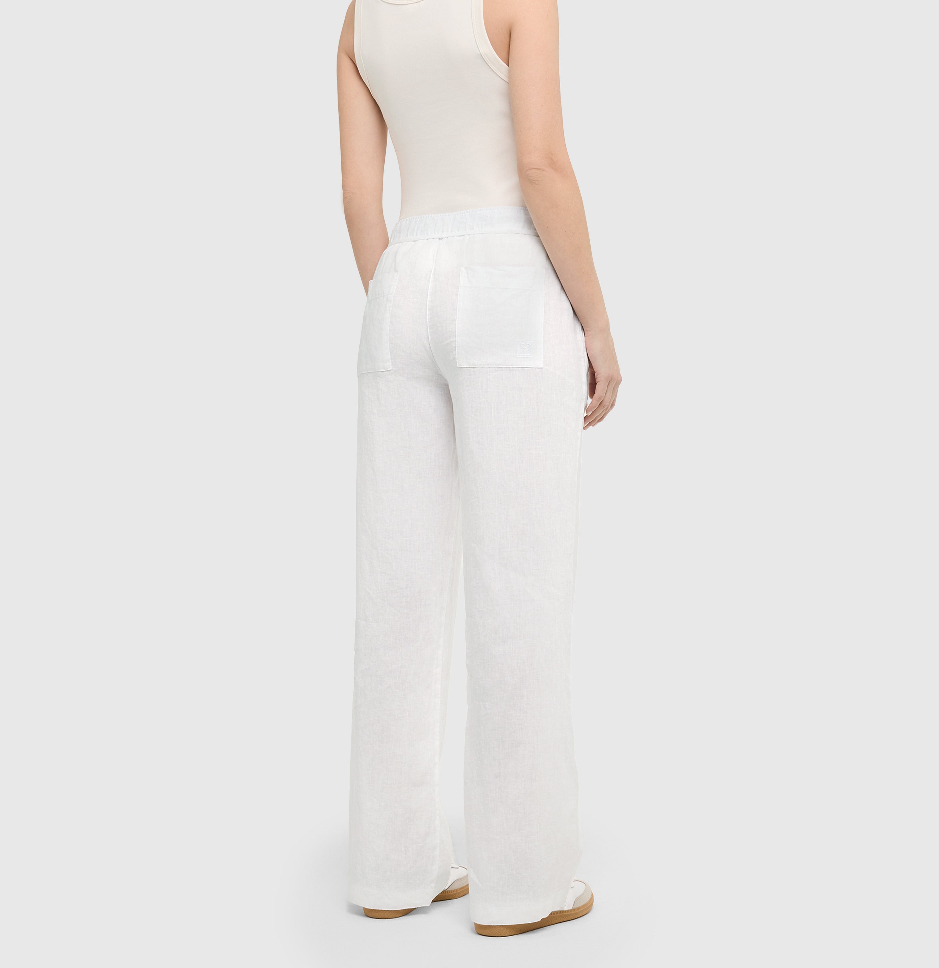 Wide trousers made of pure linen. | CHIARA BELT | white | Back view of model