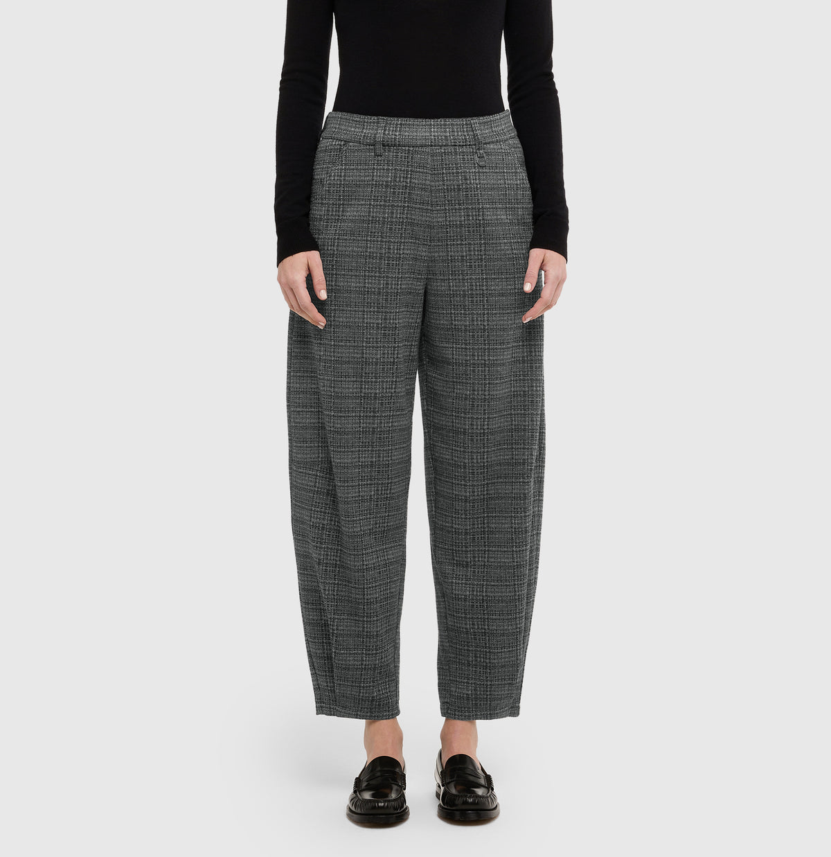  | TILDA jump in | smoke grey check | Front view of model