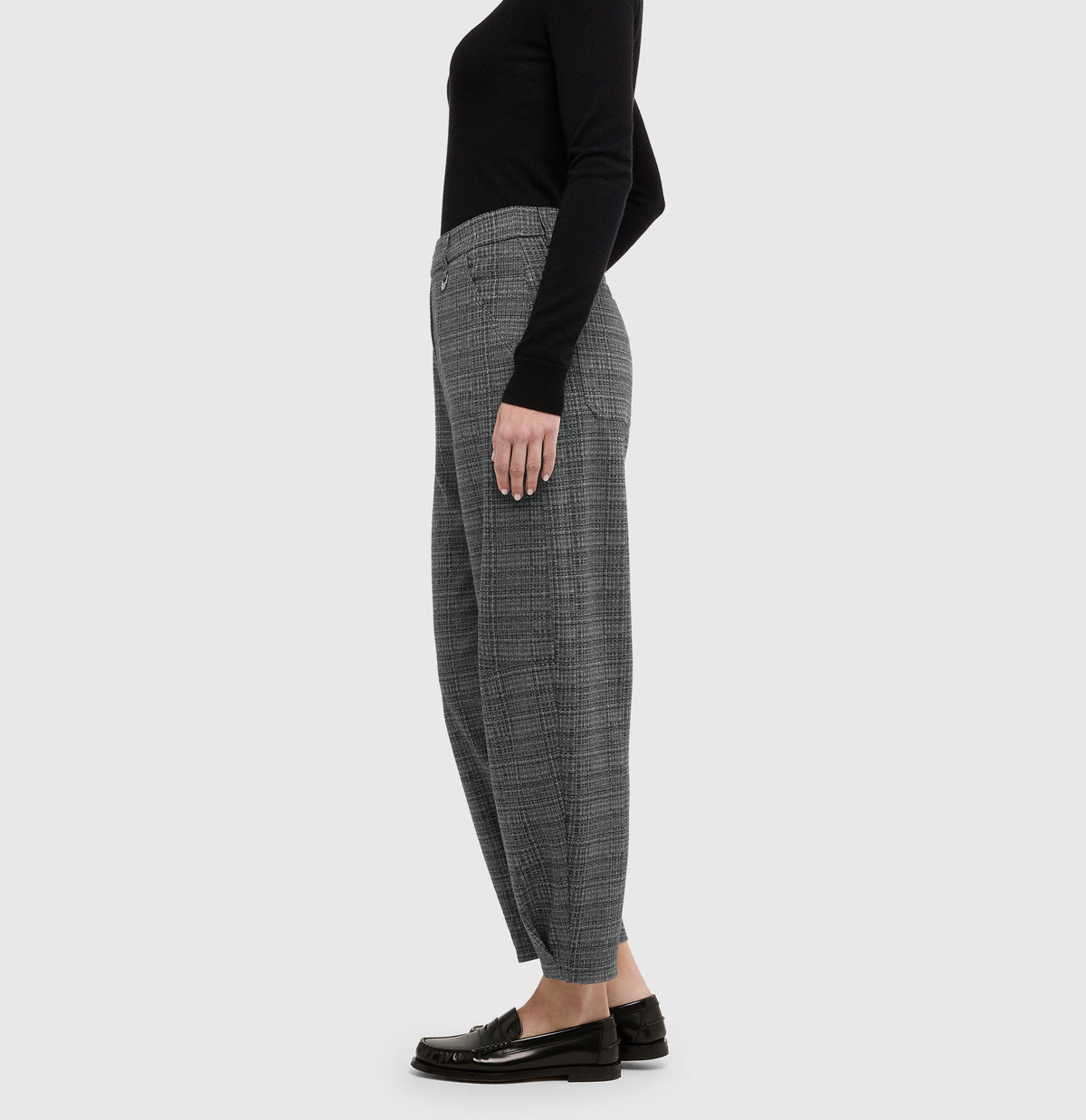  | TILDA jump in | smoke grey check | Side view of model