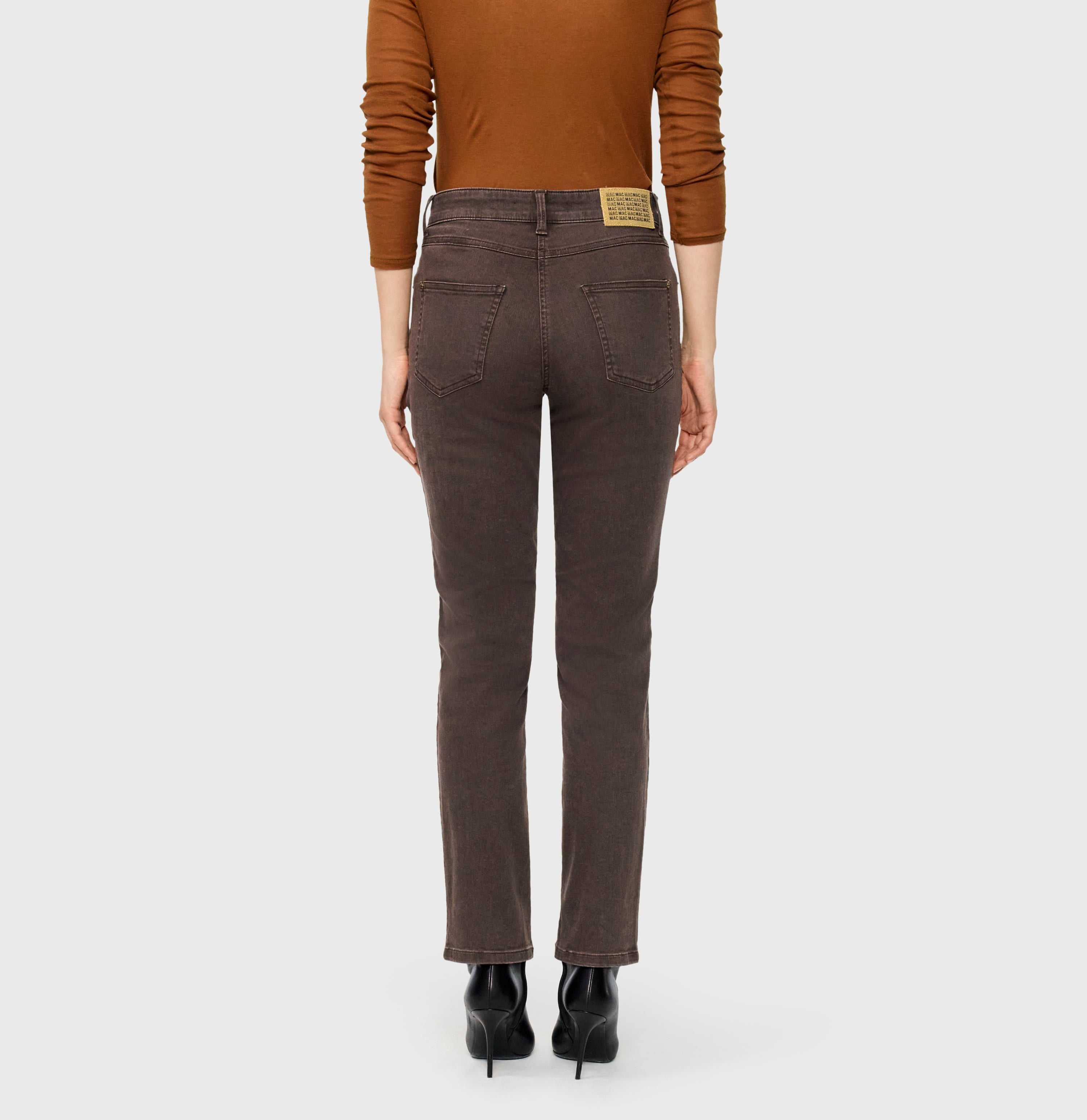 Straight fit made from comfort stretch denim. | MELANIE | brown stone wash | Back view of model
