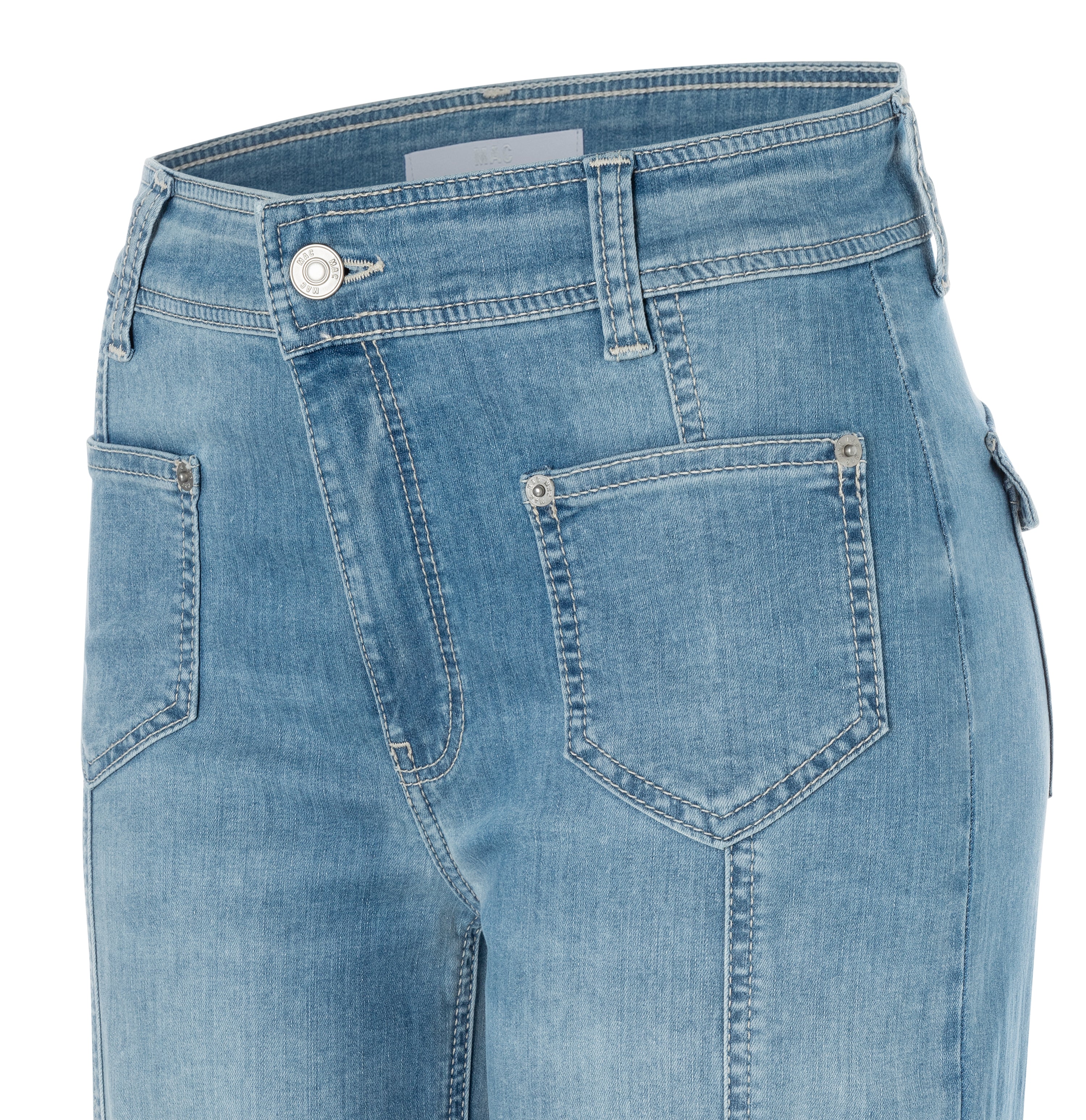 Wide jeans with patch pockets. | S-NAME | S-FBBZ | Further detail of bust