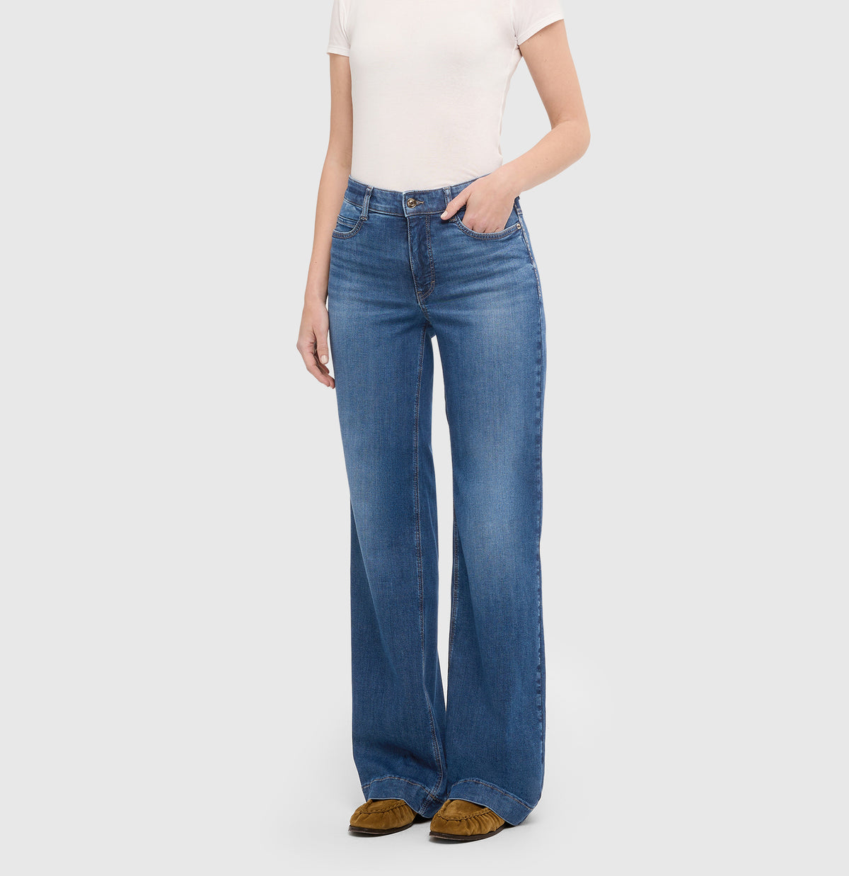  | WIDE rivet | used wash | Front view of model