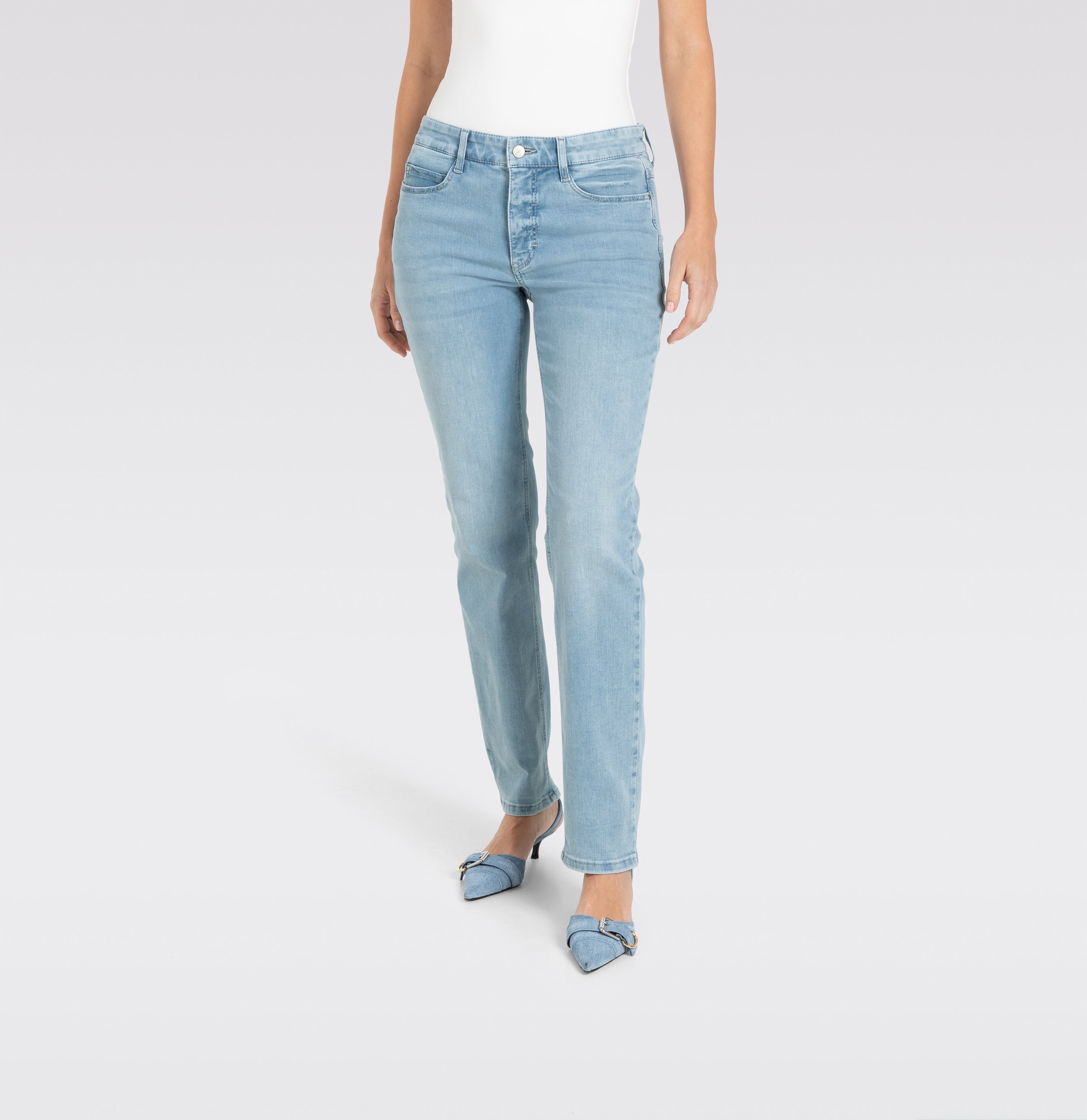 Straight jeans with shaping effect. | DREAM | aqua blue random wash | Front view of model