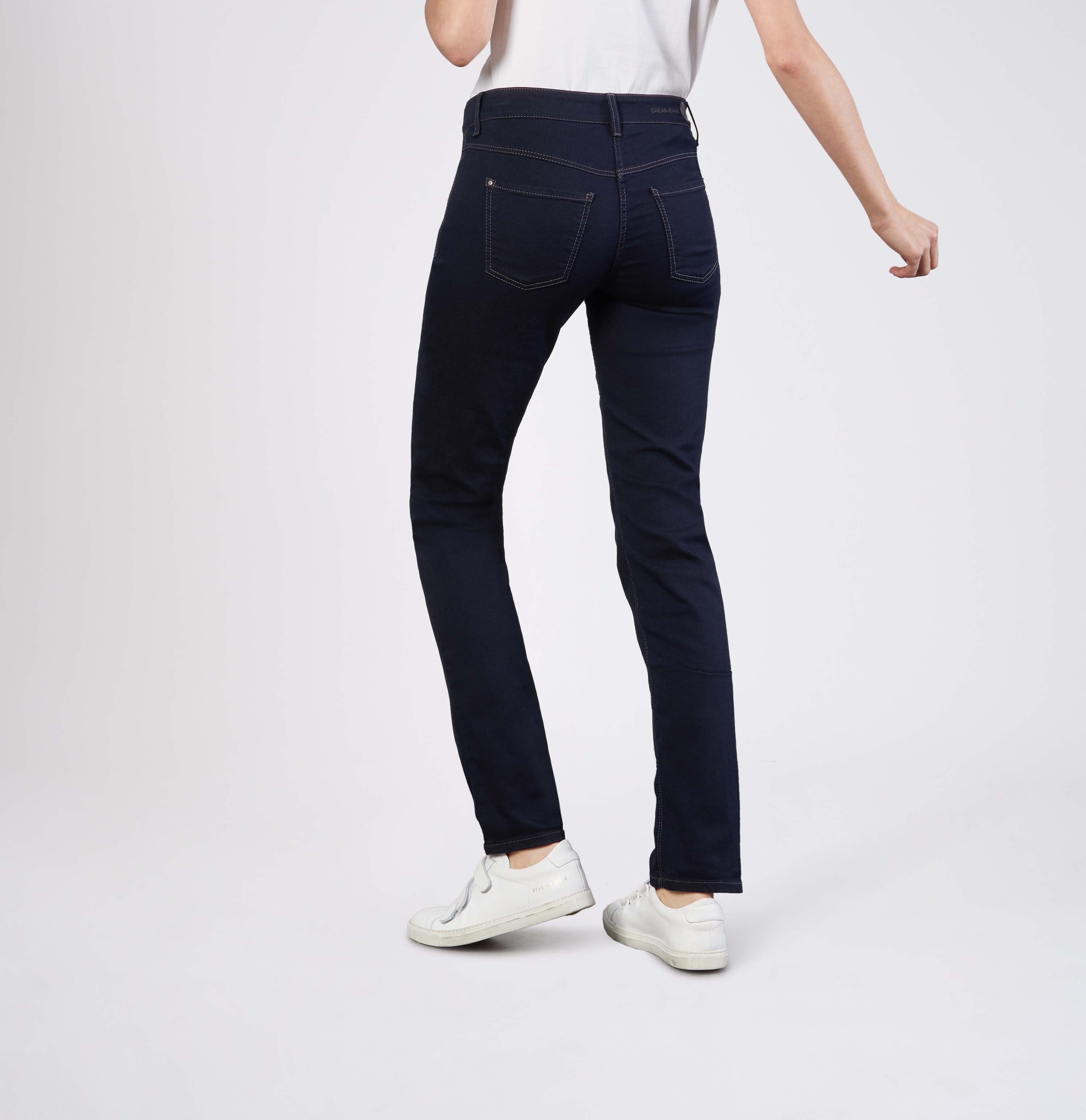 Slim fit with medium waist and maximum comfort thanks to high stretch denim with shaping effect | S-NAME | S-FBBZ | Back view of model