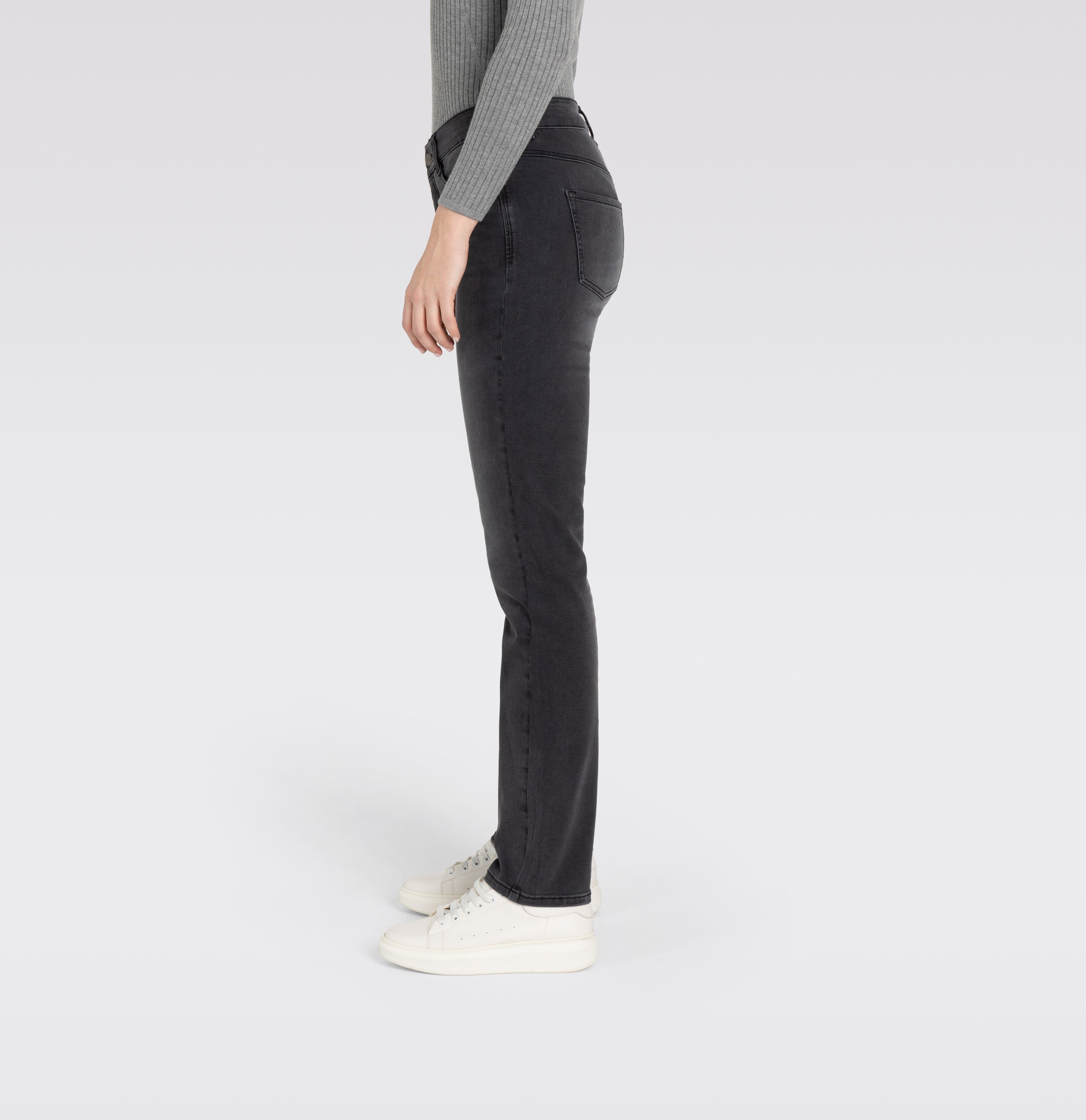 Straight fit jeans with innovative shaping effect. | S-NAME | S-FBBZ | Detailed view 3 of model
