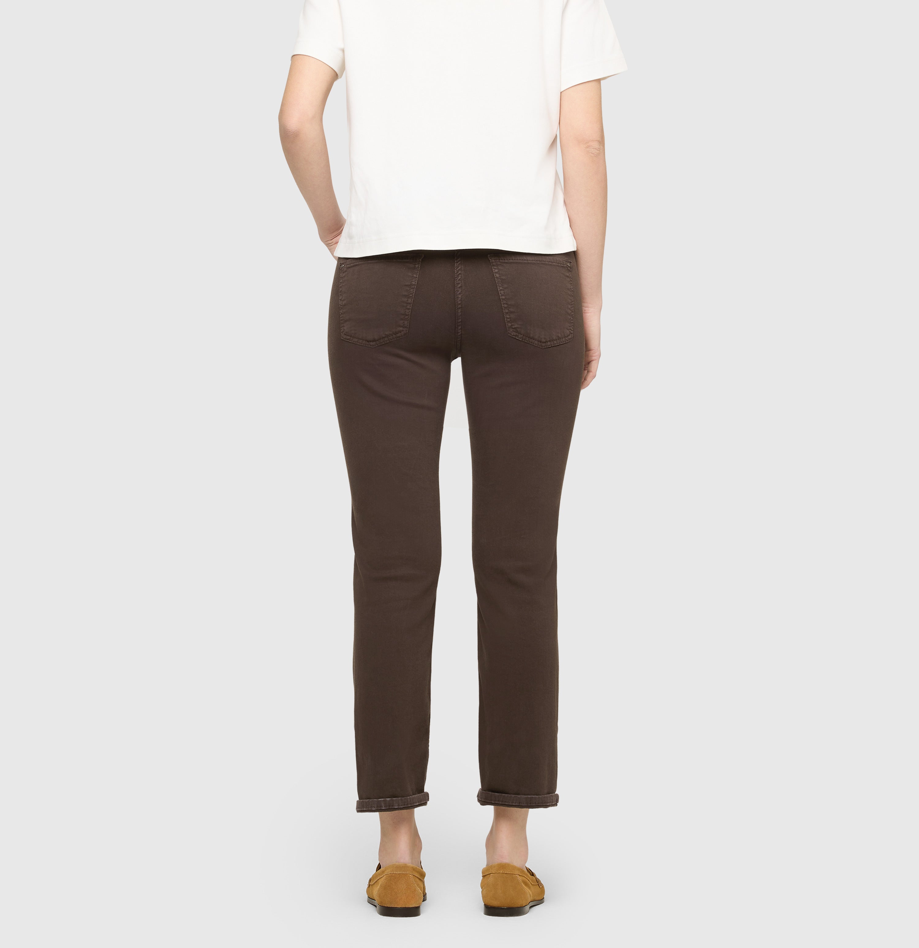 Straight hyper stretch jeans with turn-up. | DREAM cropped | deep brown PPT | Back view of model