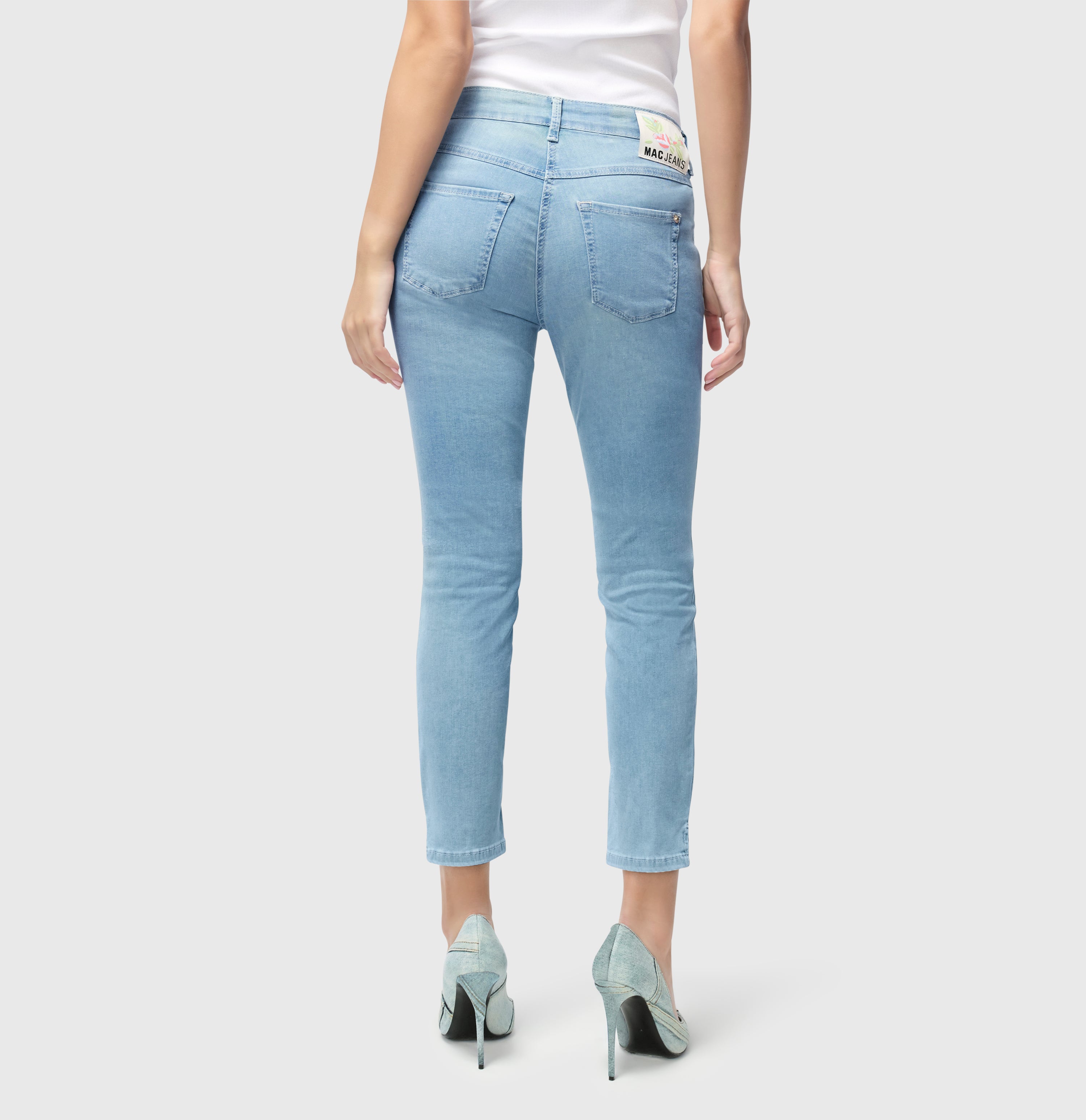 Figure-shaping slim jeans in a light modal blend. | S-NAME | S-FBBZ | Back view of model