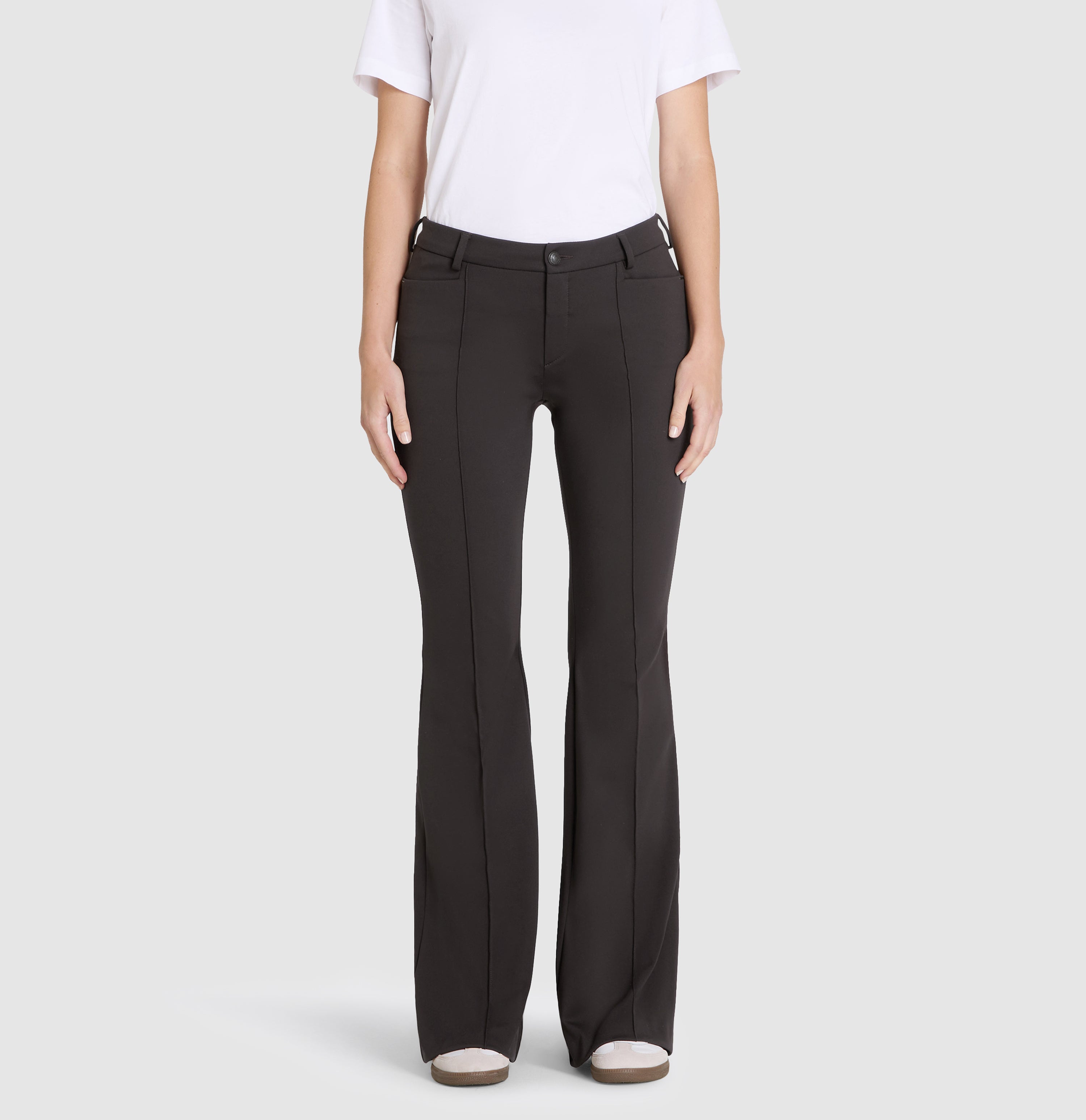 Flared jersey trousers with piping seams. | S-NAME | S-FBBZ | Front view of model