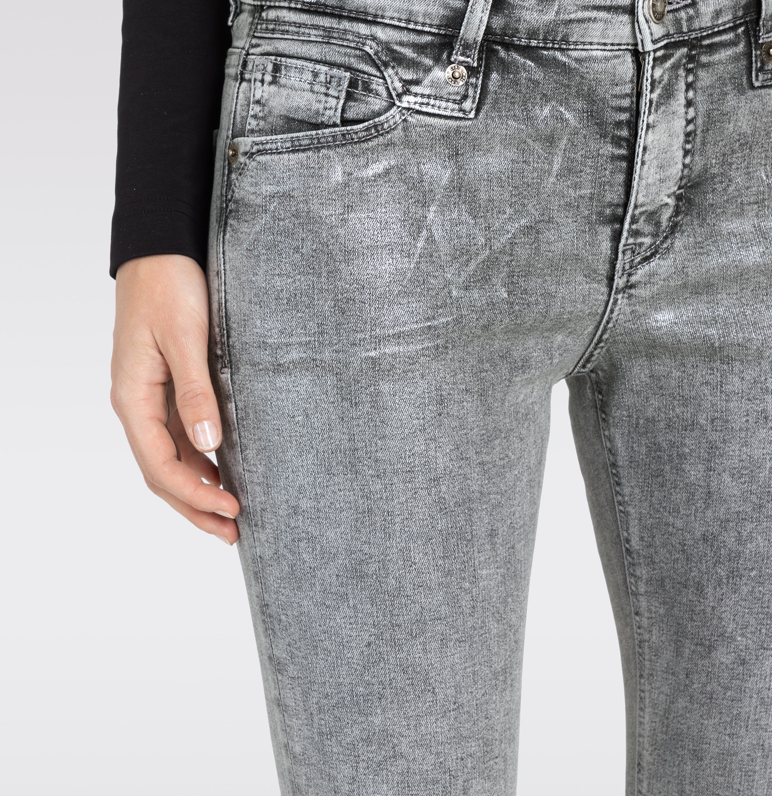  | RICH SLIM | silver grey coated | Side view of model