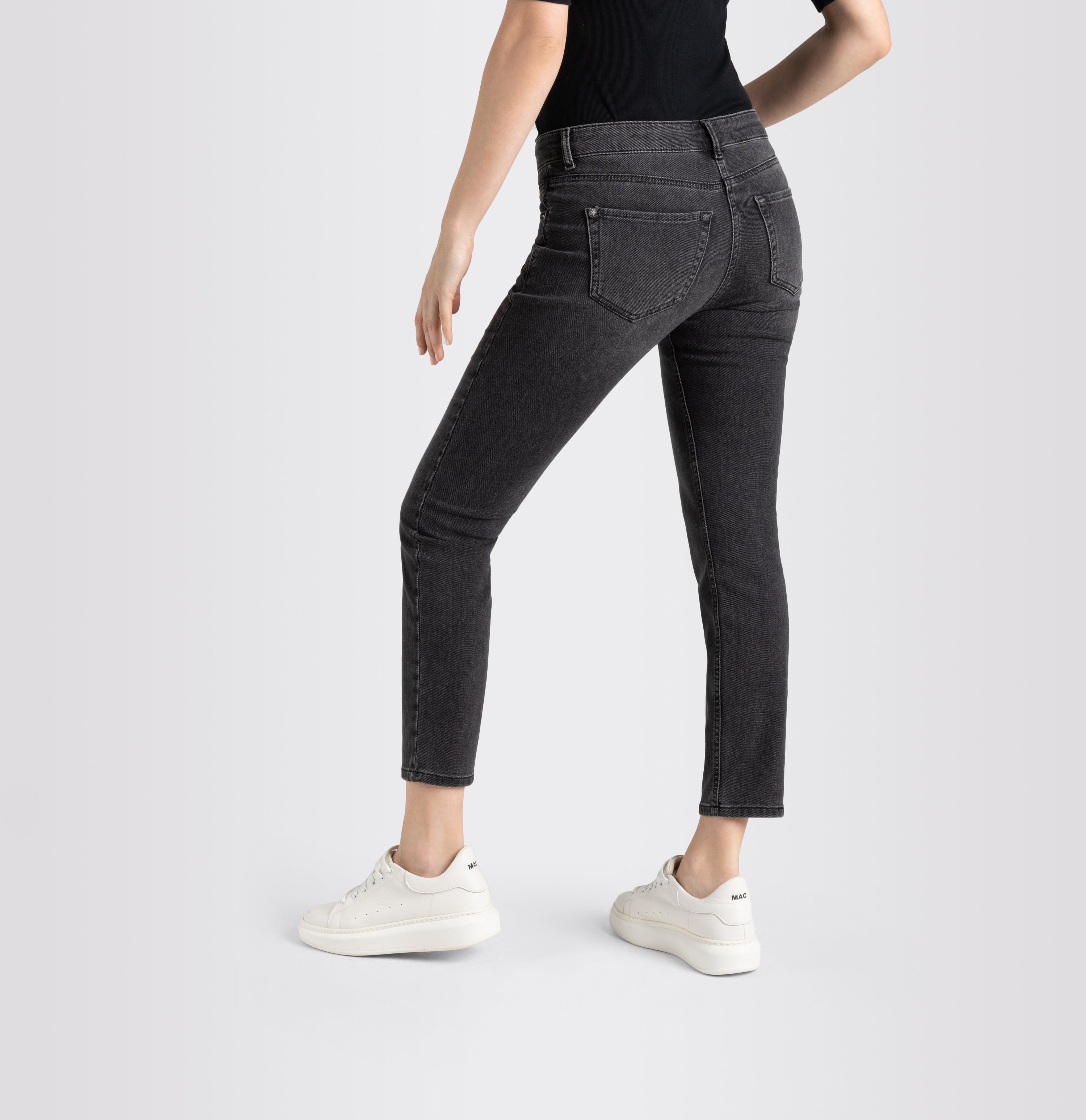 Slim thermal jeans jeans with zip detail. | SLIM | grey basic | Back view of model