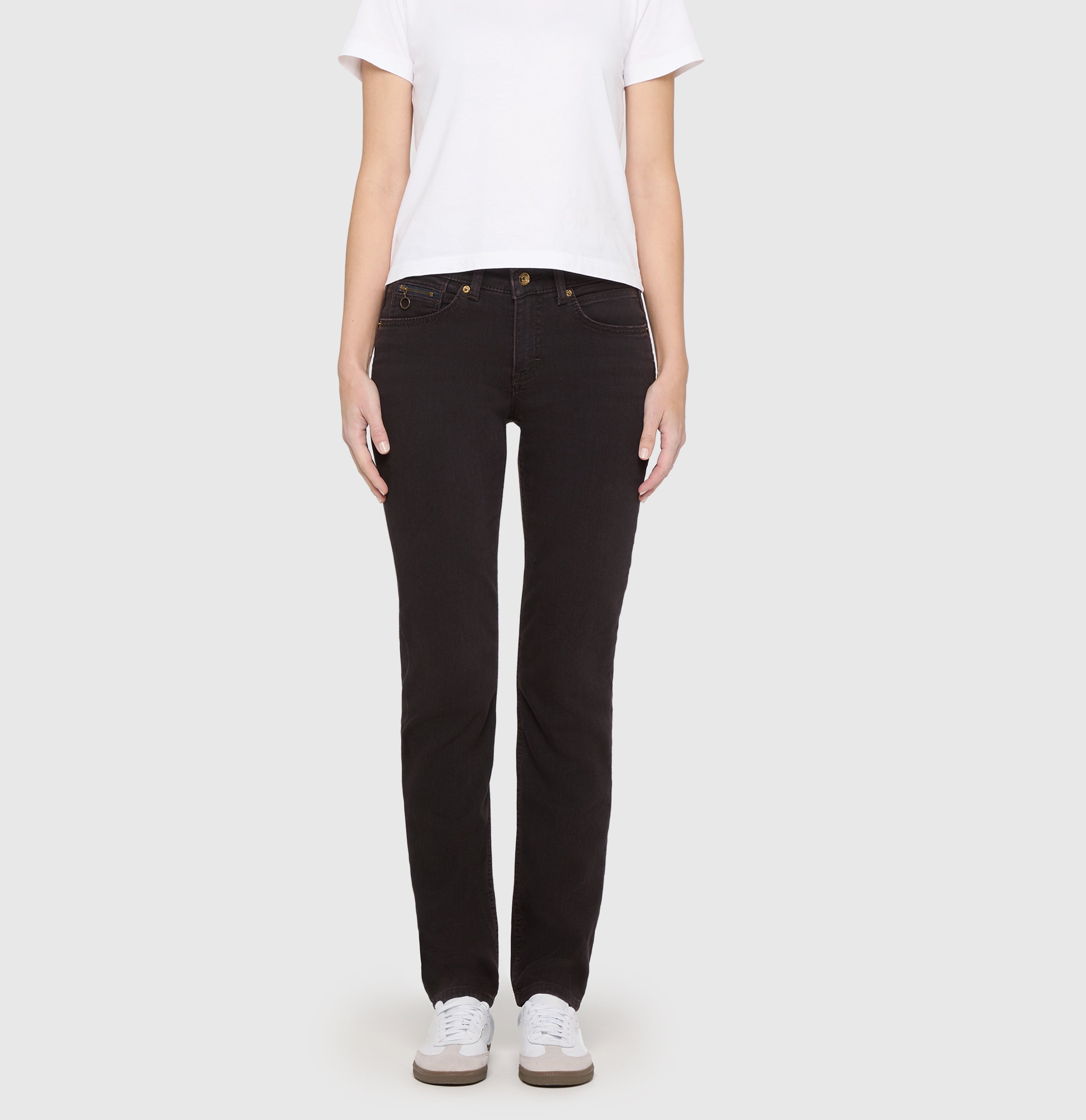 Slim thermal jeans jeans with zip detail. | SLIM | brown overdye black | Front view of model