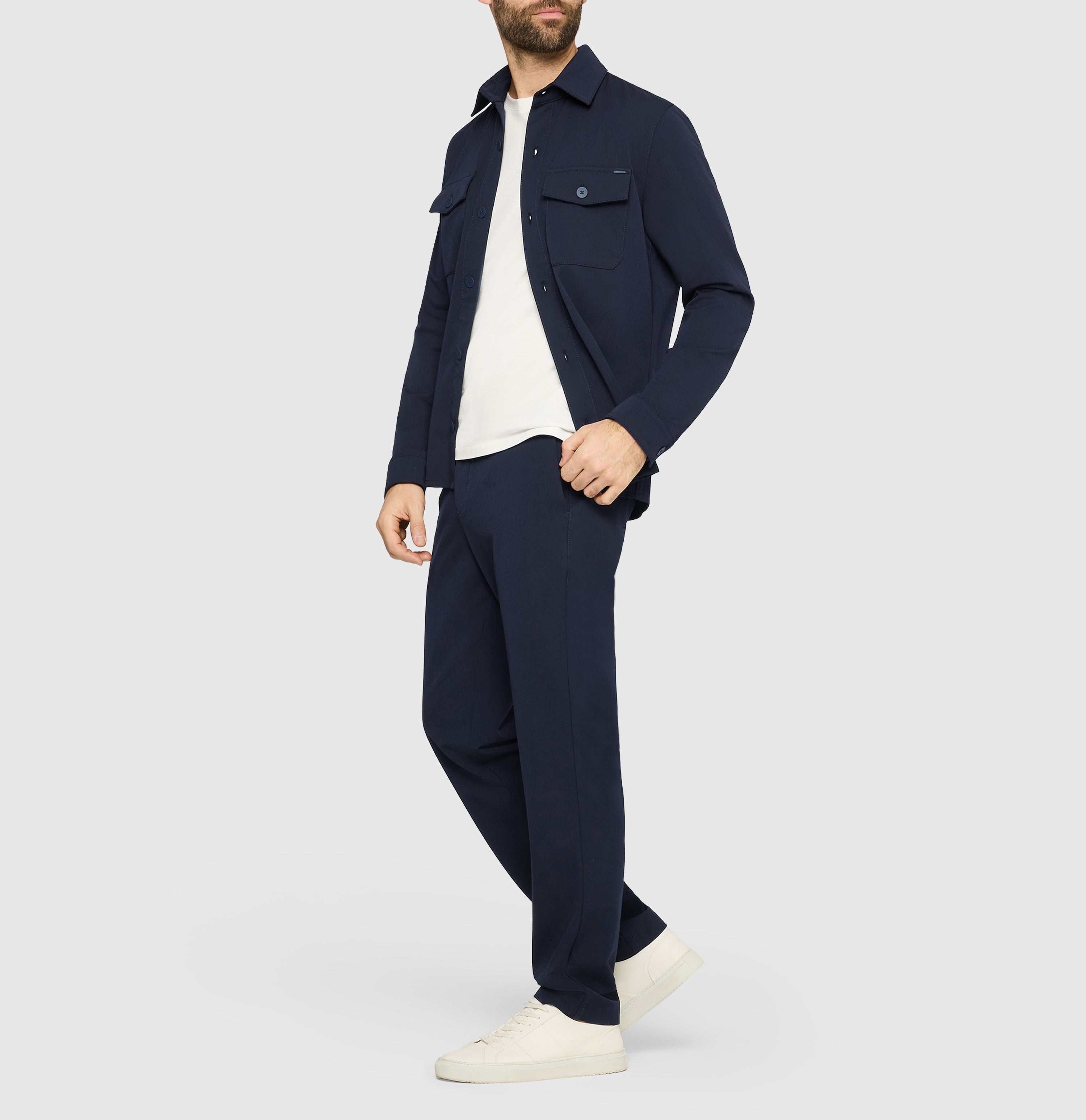 Overshirt made of CARBONIUM® gabardine. | Overshirt | midnight blue | Detailed view 3 of model