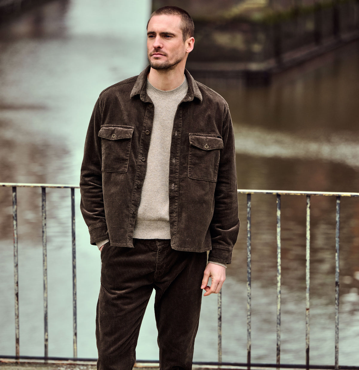 Overjacket in a modern corduroy material. | Overjacket | hot fudge | Campaign image 3