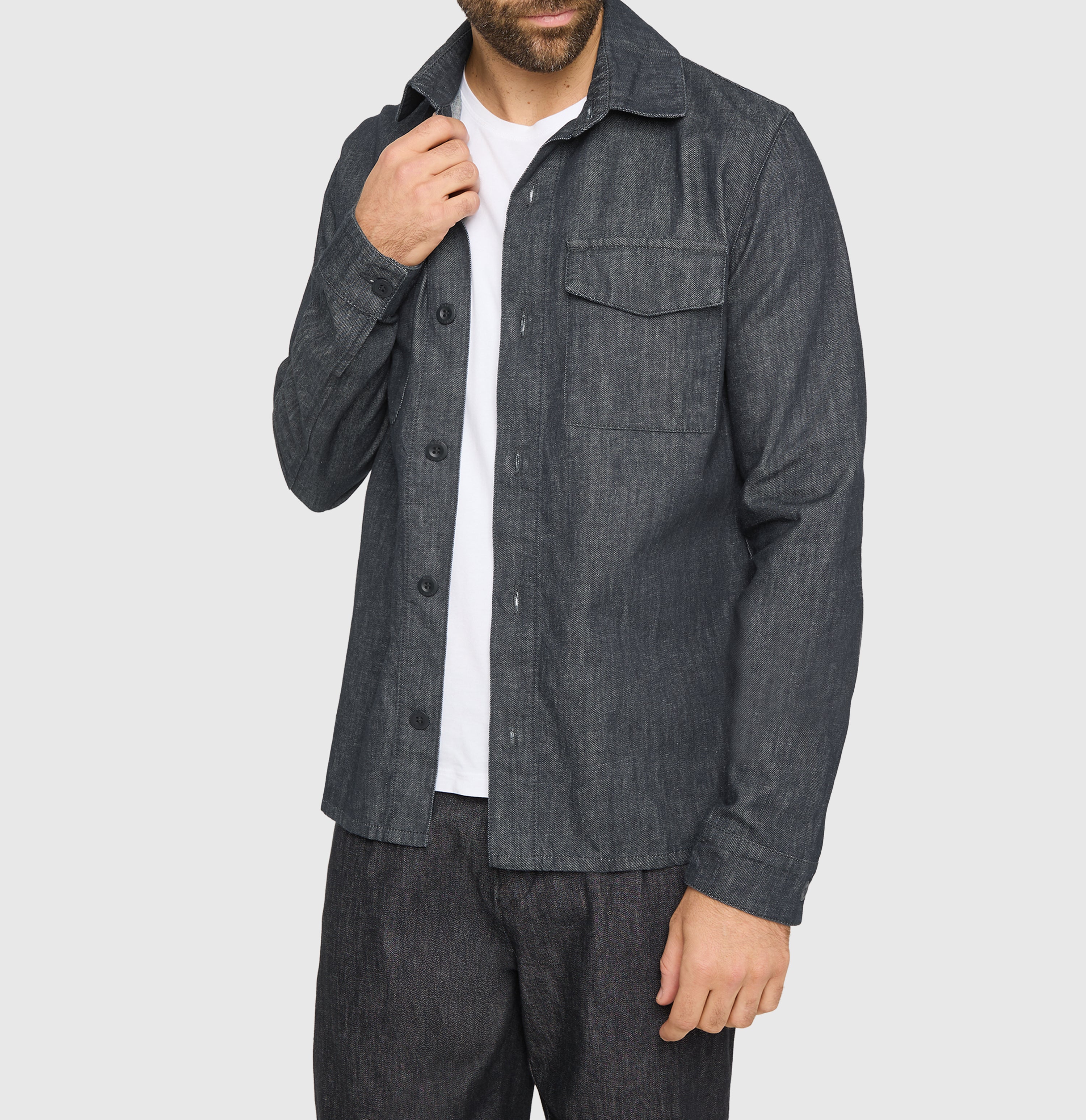 Modern overjacket with cashmere content. | Overjacket | rinsed deep blue | Detailed view 3 of model