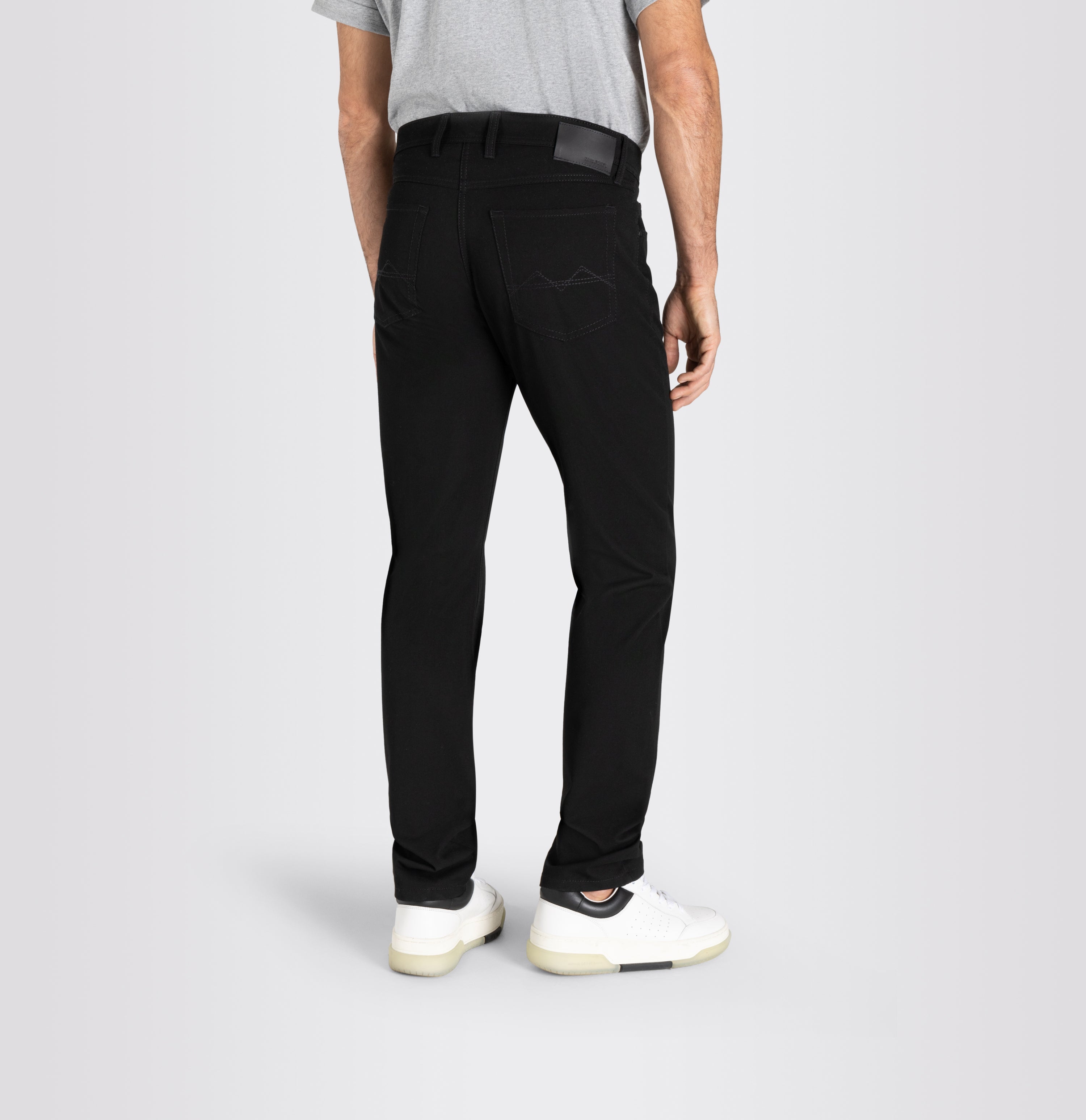 Modern fit made from innovative CARBONIUM® gabardine. | S-NAME | S-FBBZ | Detailed view 4 of model