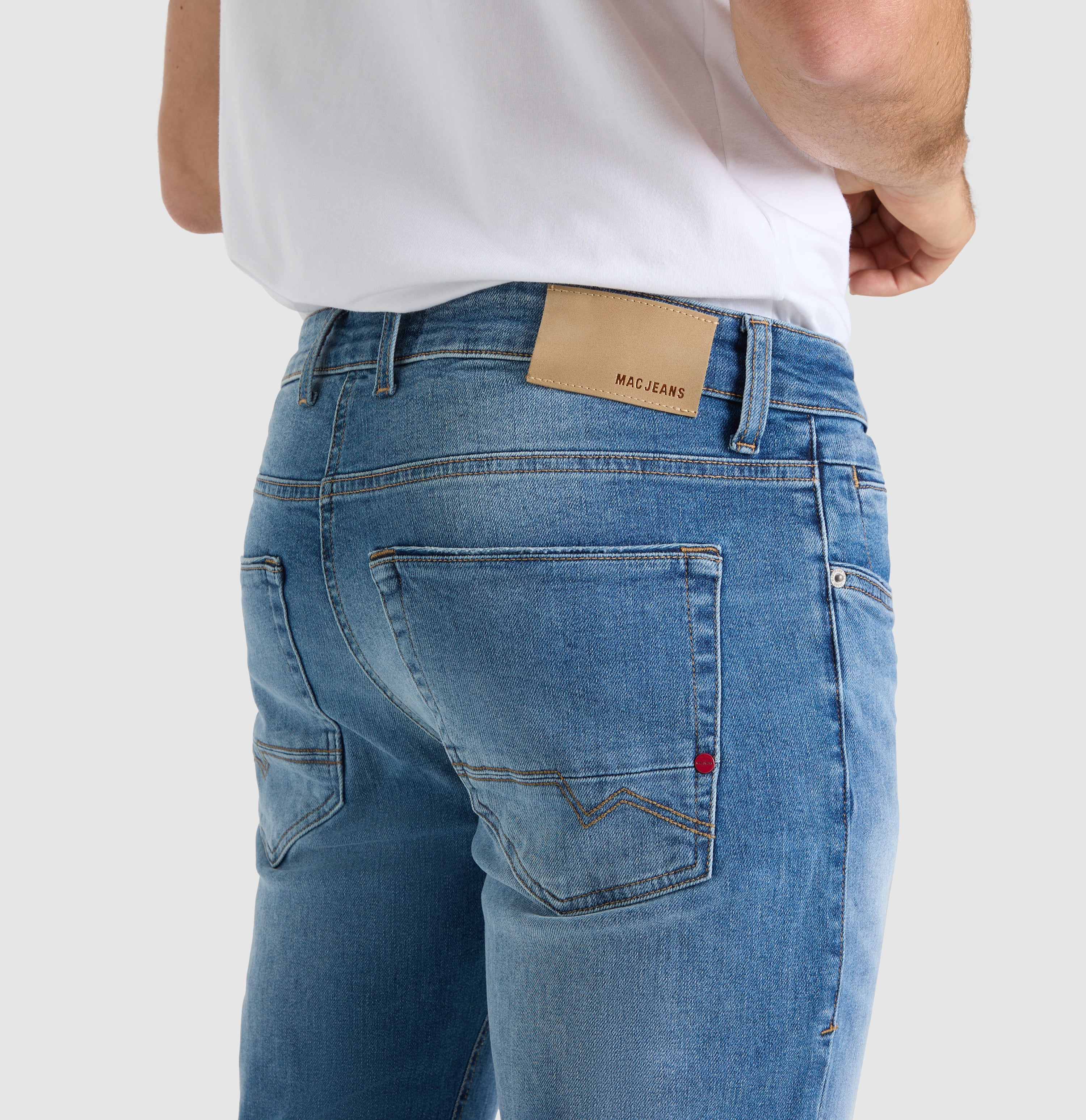 Highly elastic driver jeans with a vintage look. | Arne Pipe | history blue used | Detailed view 3 of model