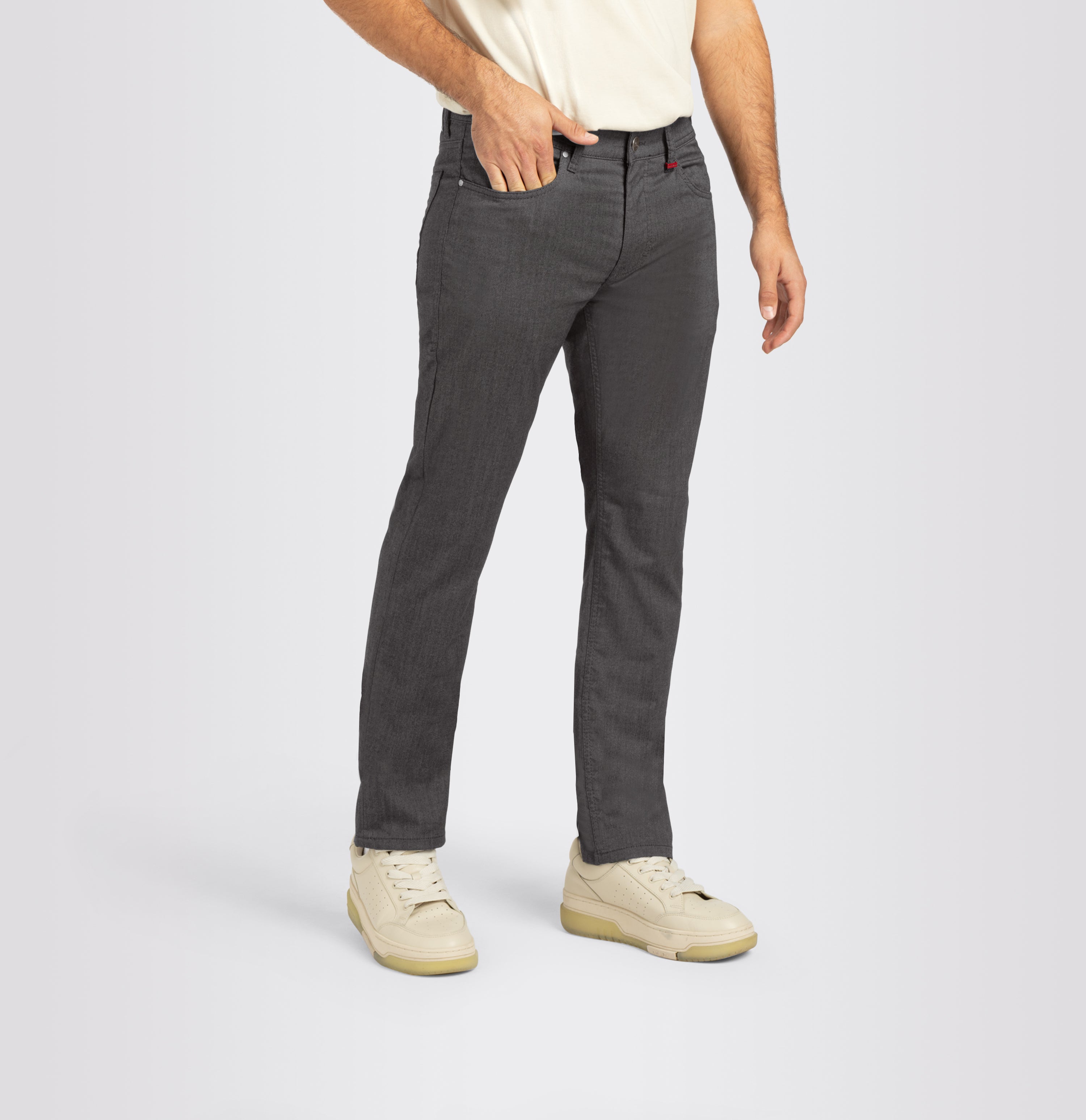 Trousers in a polyester-viscose blend suitable for the office. | S-NAME | S-FBBZ | Front view of model