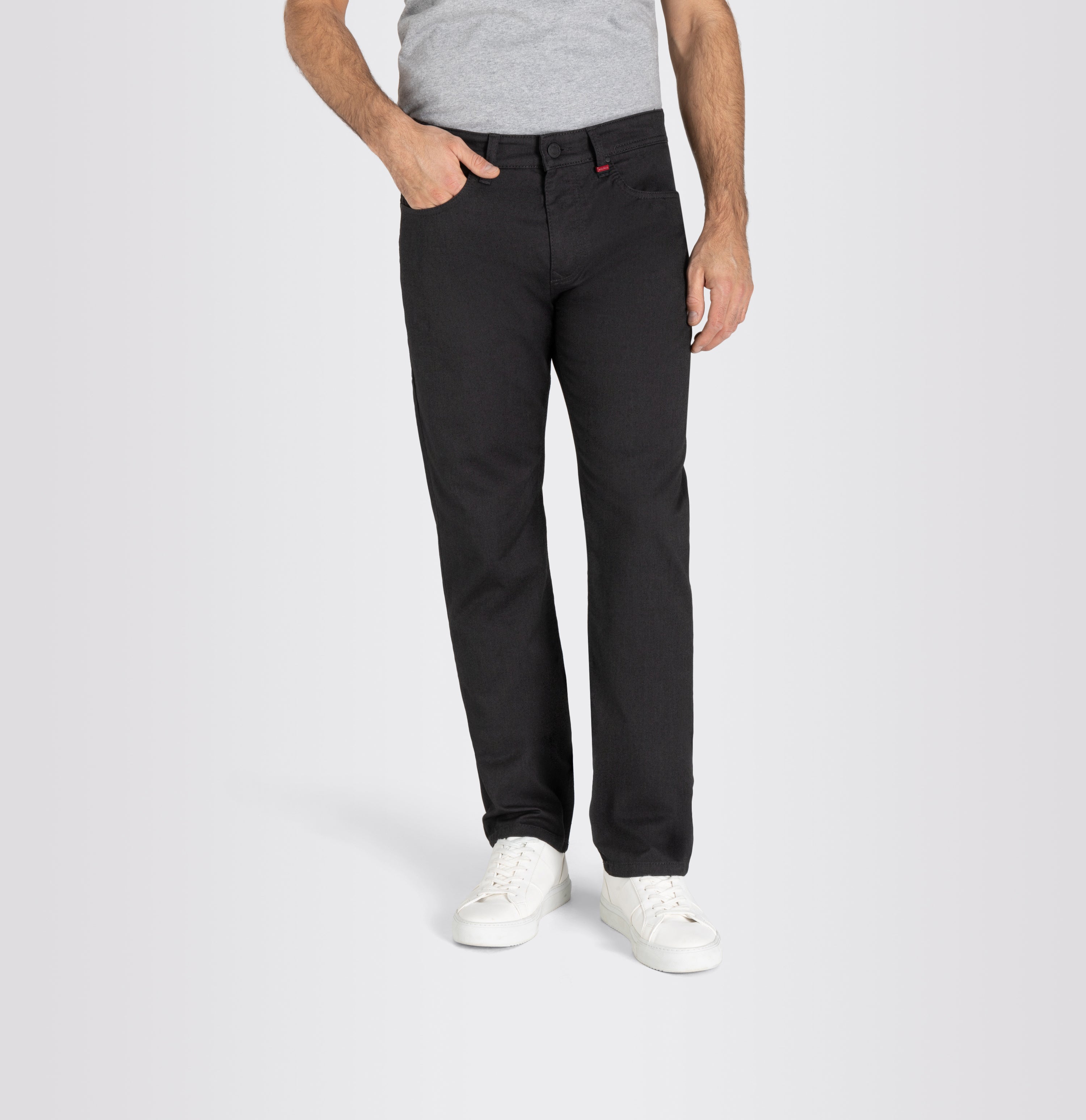 Trousers in a polyester-viscose blend suitable for the office. | S-NAME | S-FBBZ | Front view of model