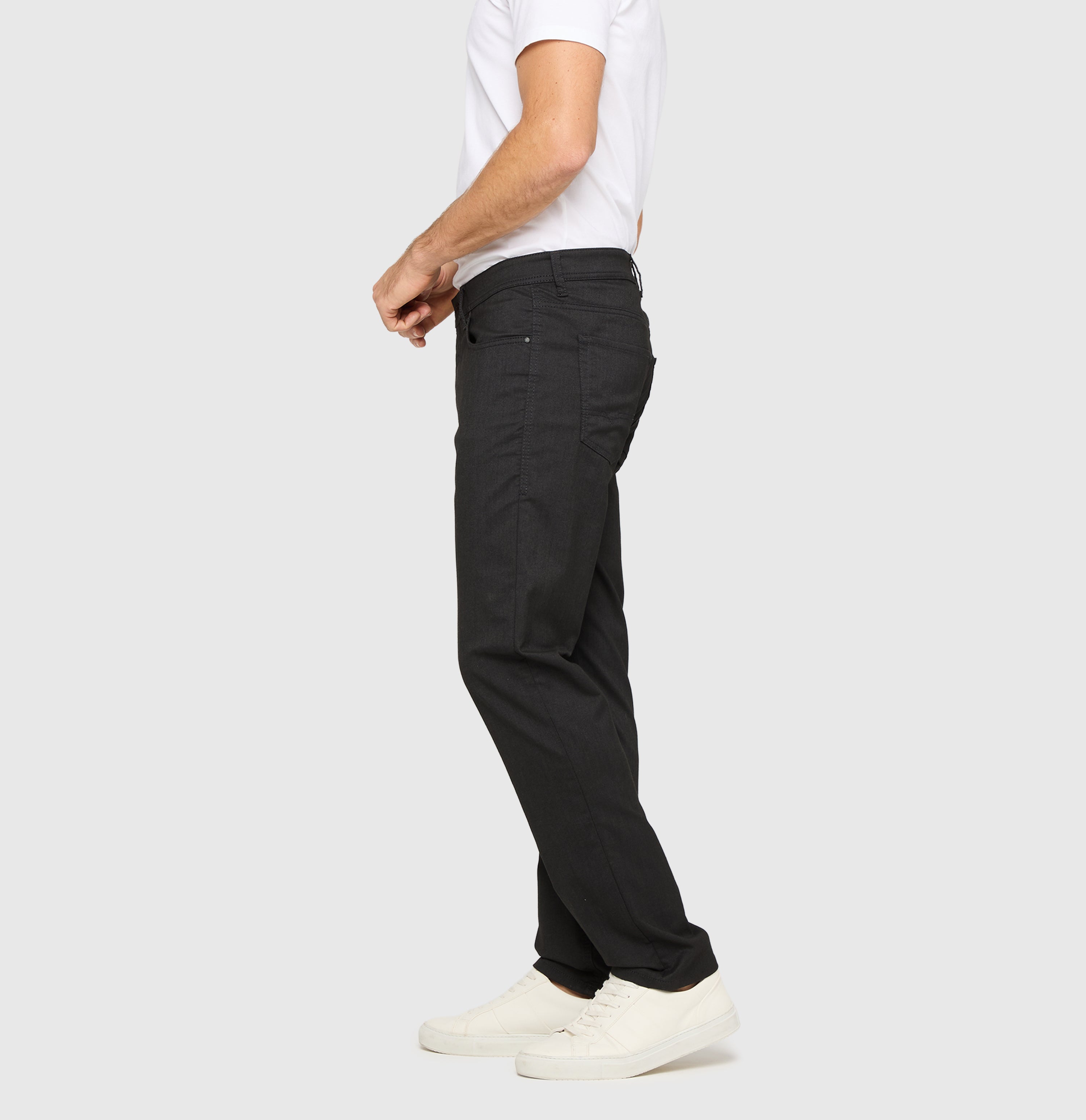 Trousers in a polyester-viscose blend suitable for the office. | Arne | grey stone | Side view of model