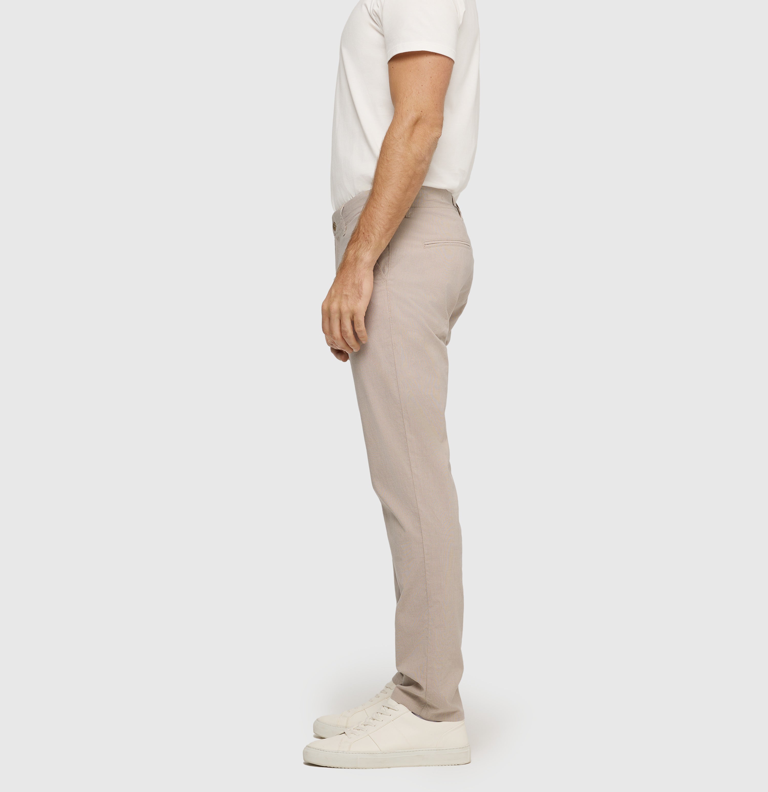 Summer trousers with micro texture. | Lennox | caffe latte | Side view of model