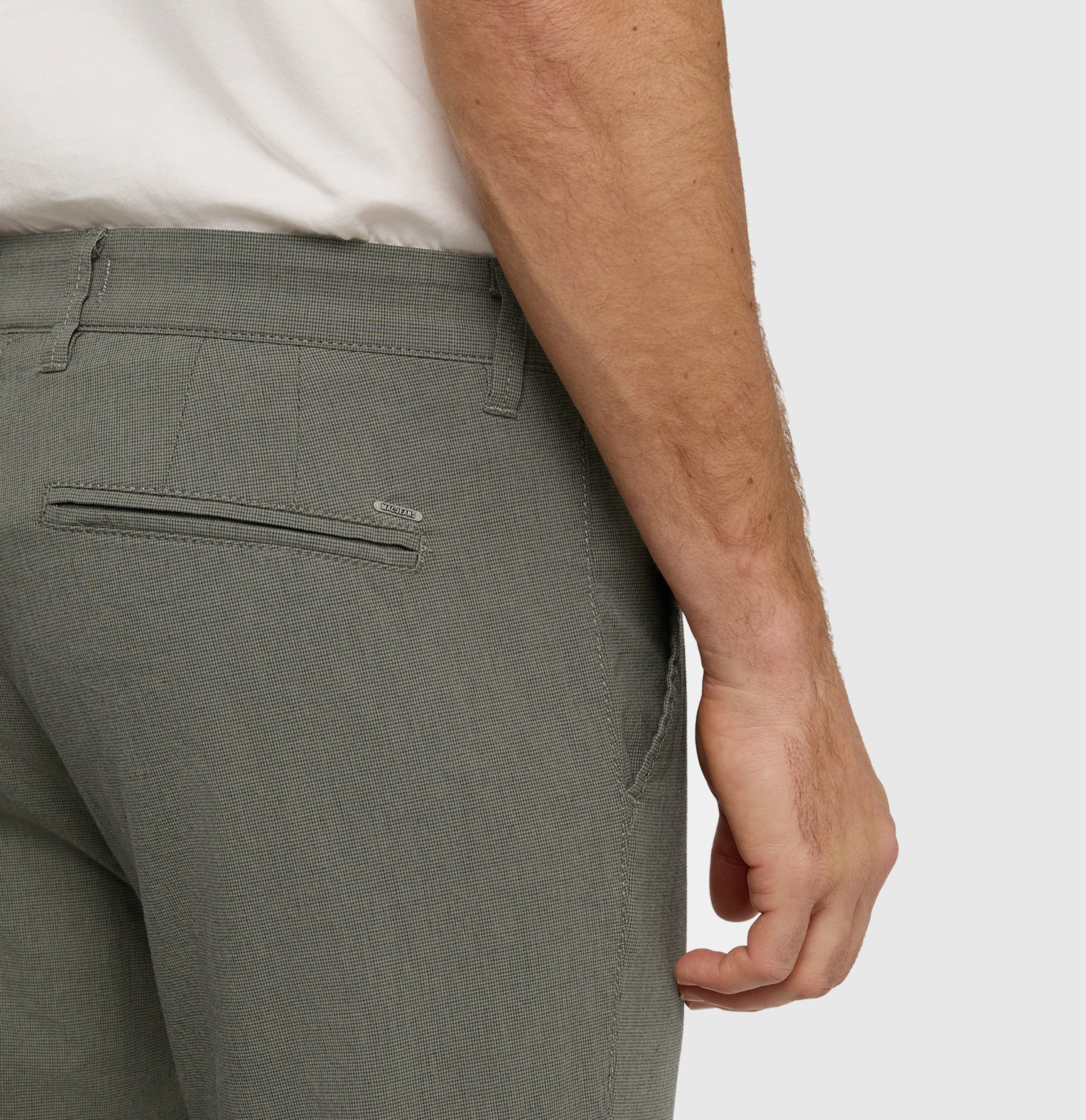 Summer trousers with micro texture. | Lennox | green tea | Detailed view 3 of model