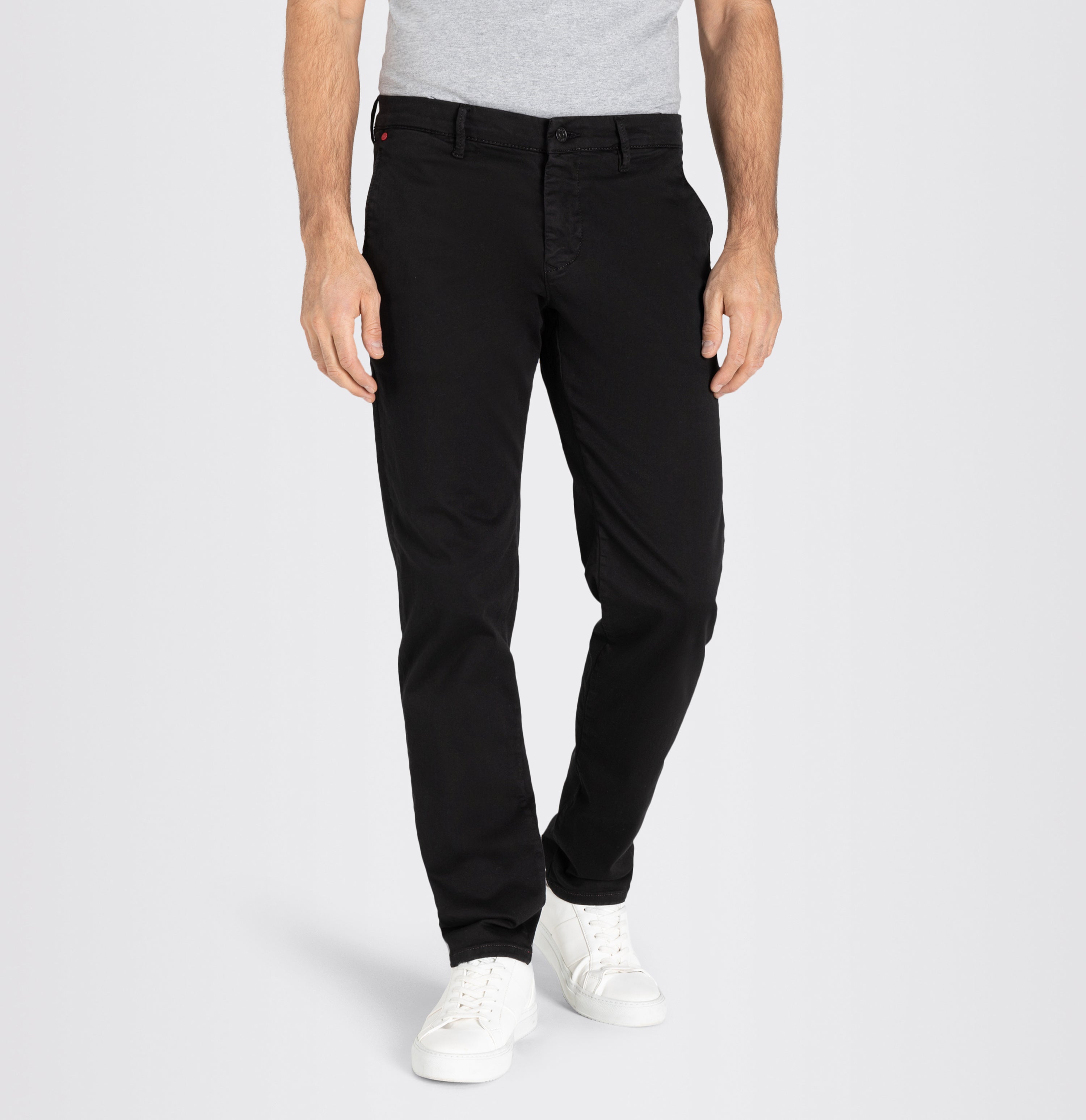 Flexible ultimate driver pants in a chino design. | Driver Pants | black | Front view of model
