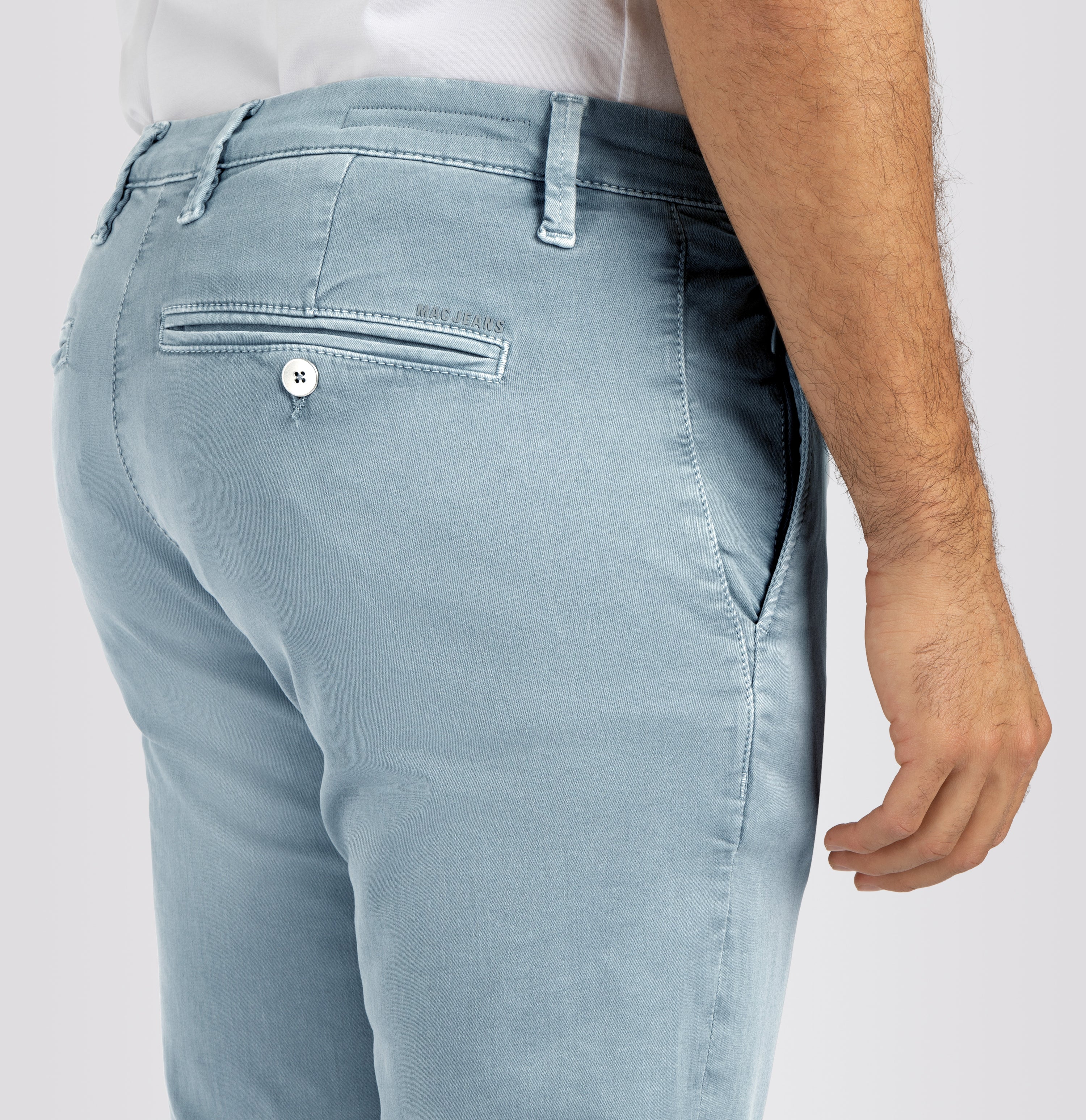 Comfortable ultimate driver pants in a chino design. | Driver Pants | steel blue | Side view of model