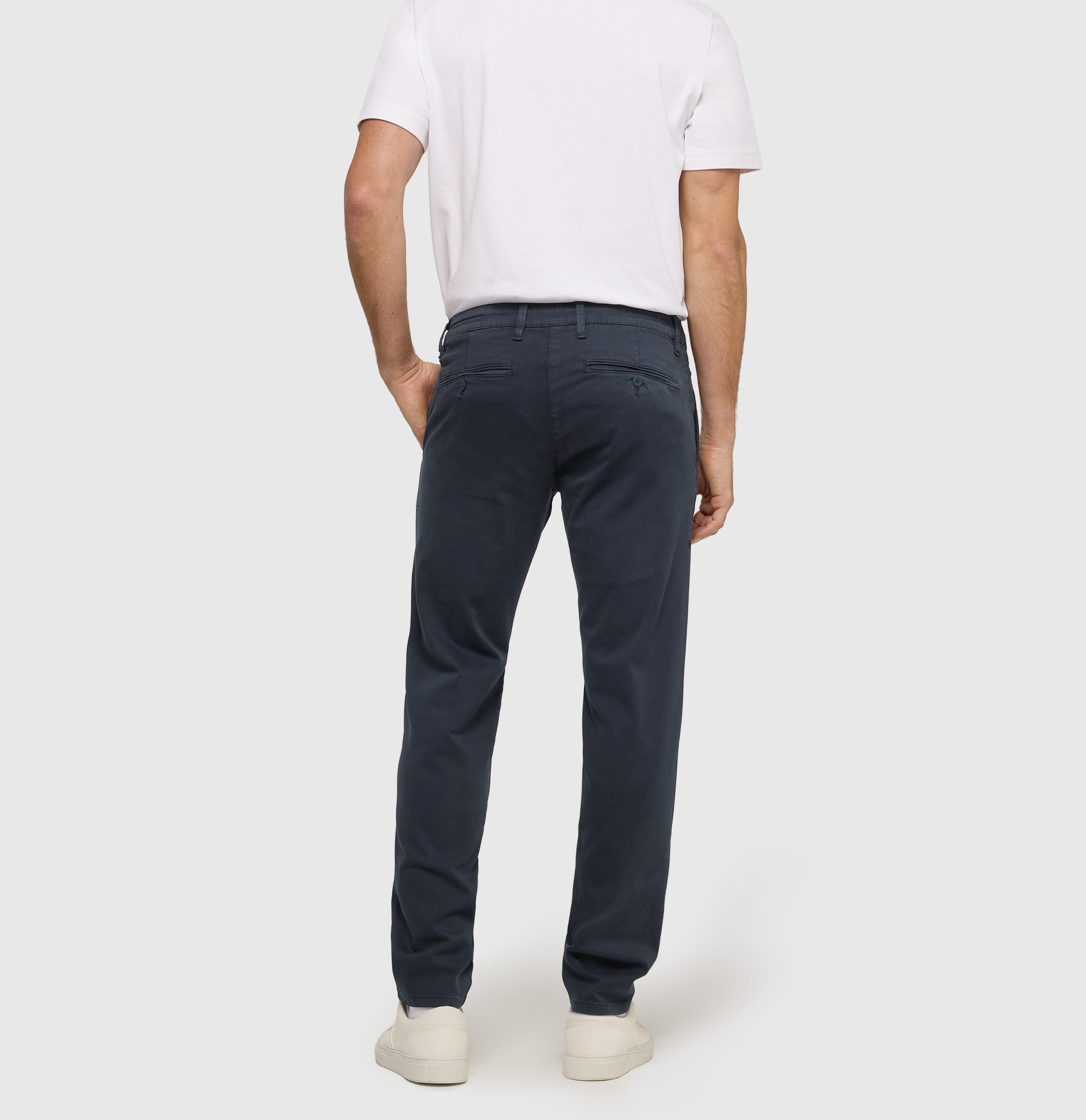 Ultimate driver pants in a chino design. | Driver Pants | midnight blue | Back view of model