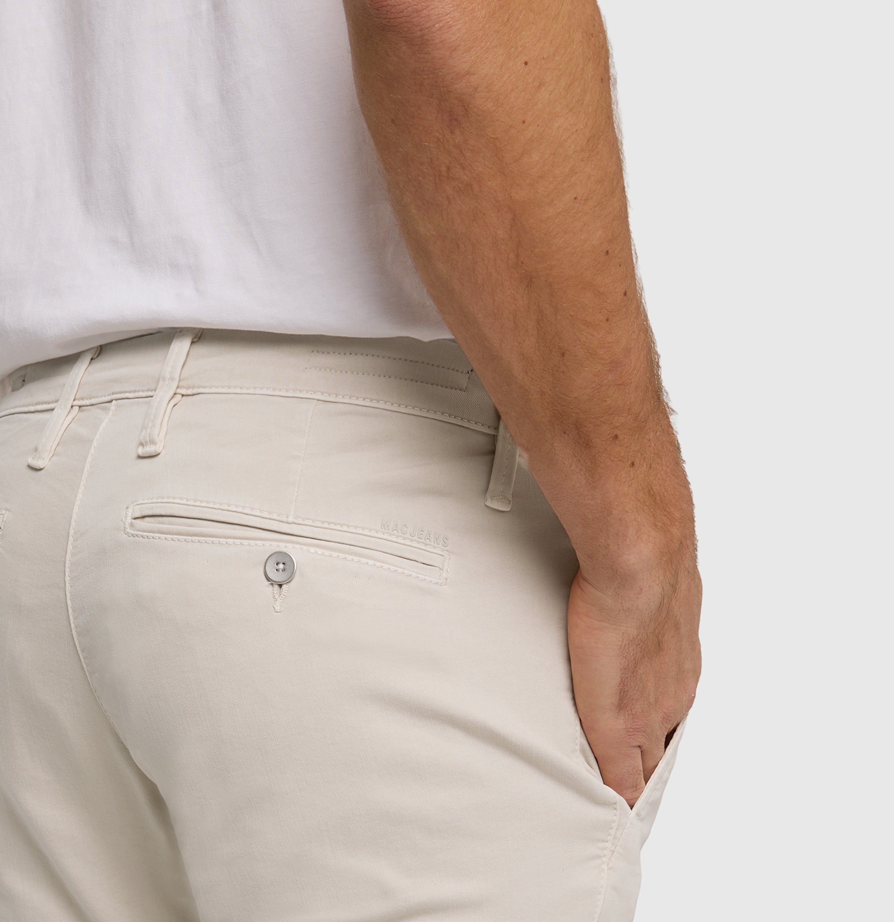 Ultimate driver pants in a chino design. | Driver Pants | kitt | Detailed view 2 of model