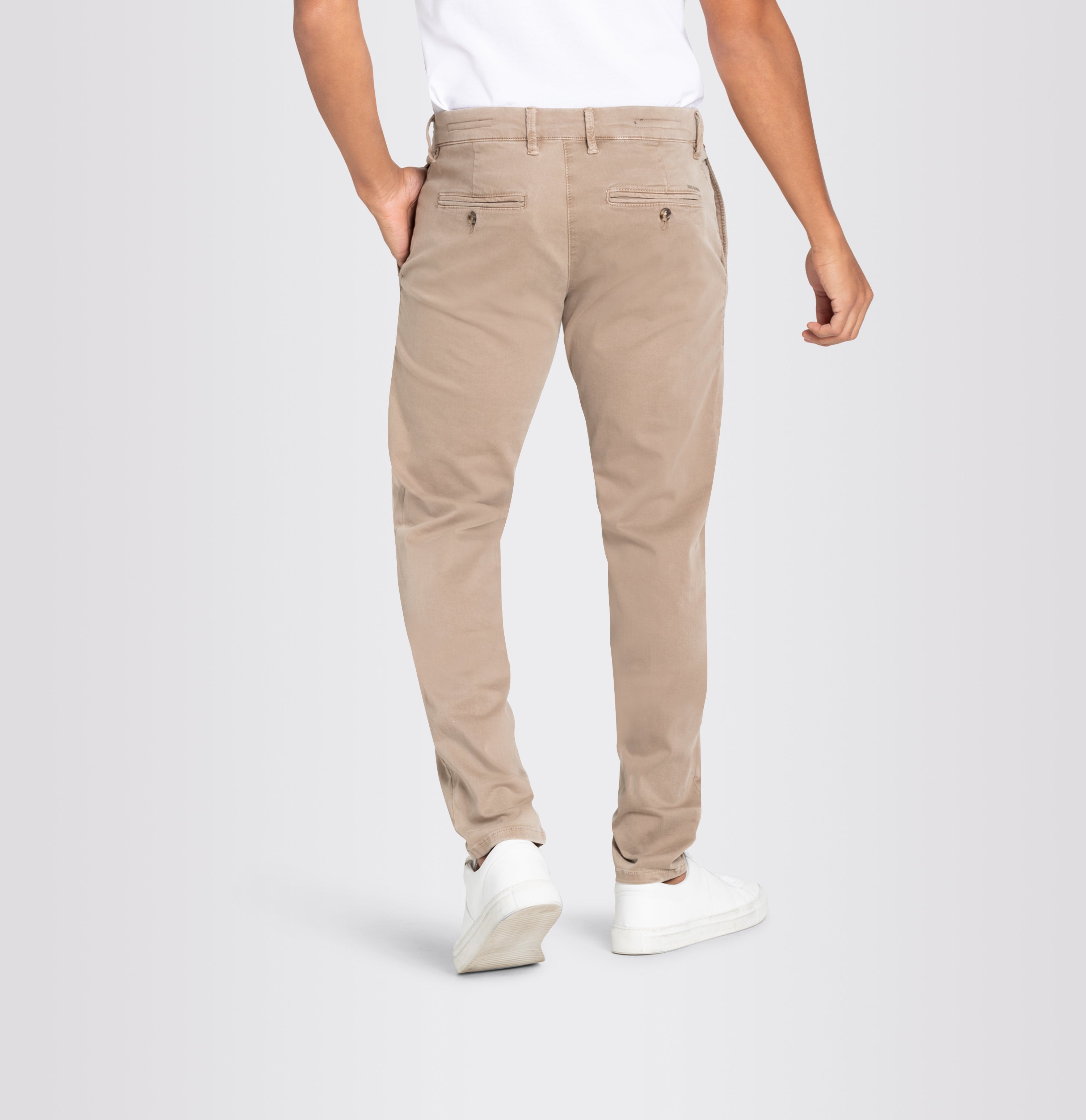 Flexible ultimate driver pants in a chino design. | S-NAME | S-FBBZ | Detailed view 3 of model