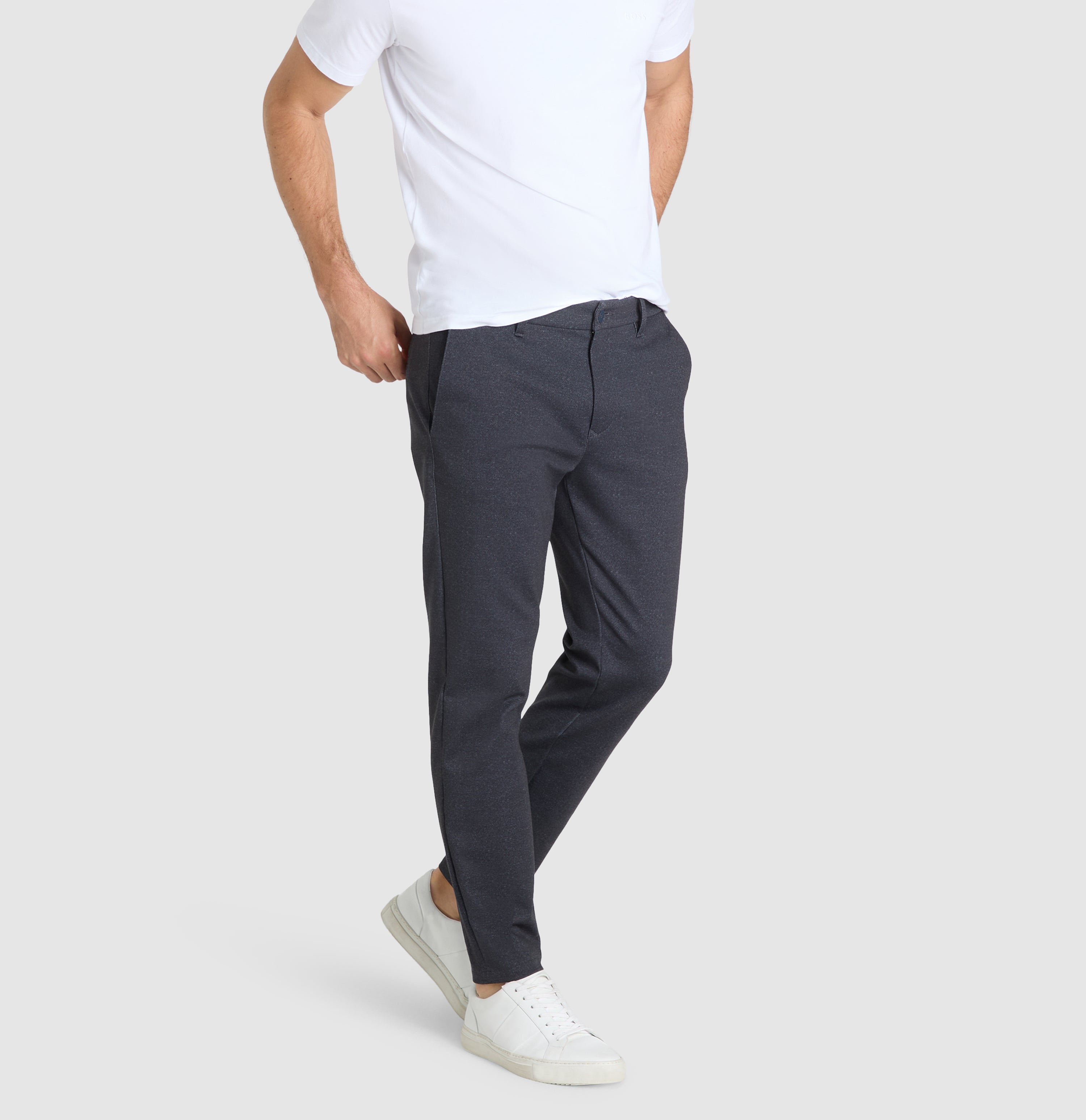 Finely patterned chino made of soft jersey. | S-NAME | S-FBBZ | Detailed view 4 of model