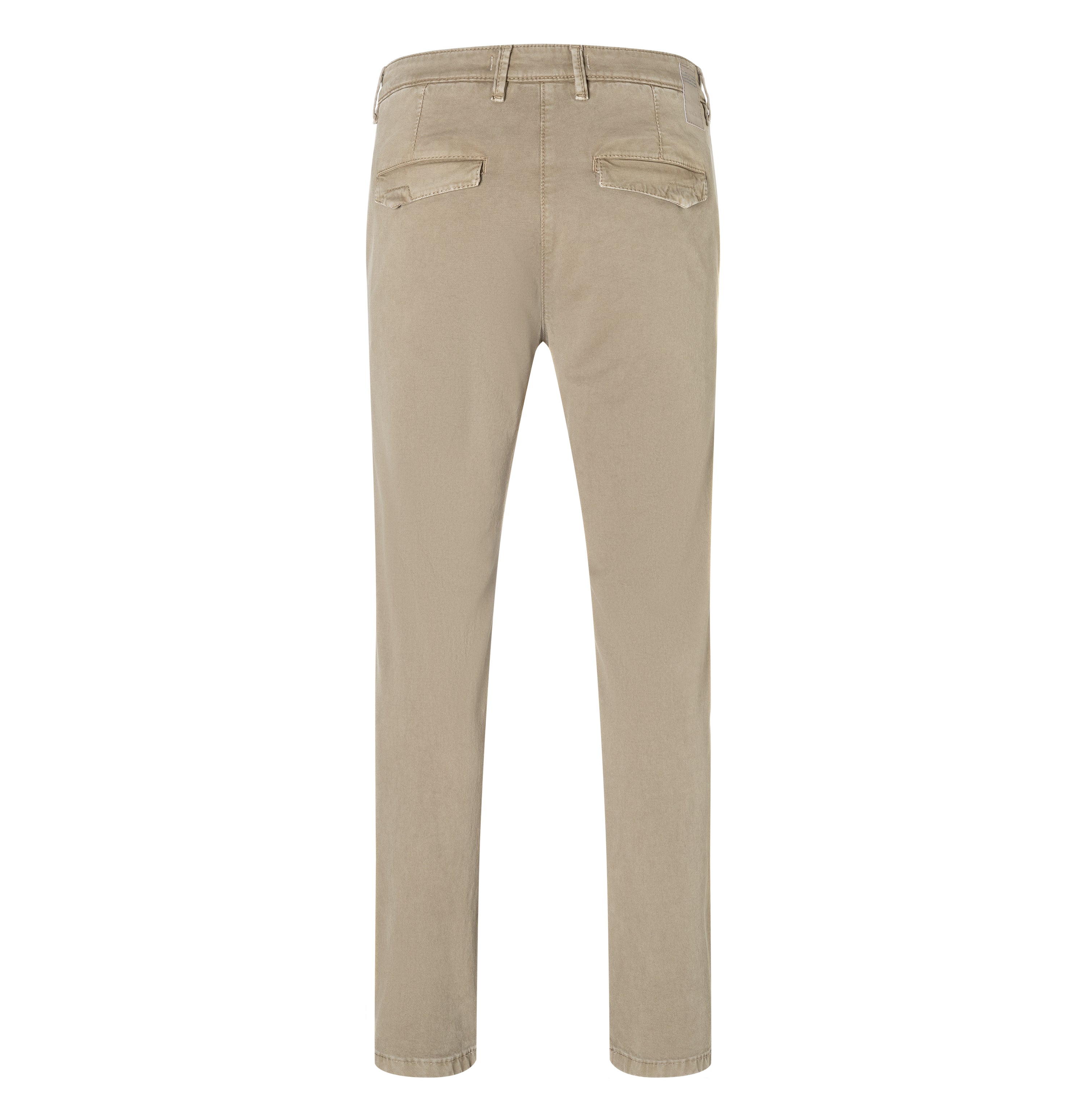 Comfortable chino with discreet vintage effects. | Lenny | clay | Back view of bust